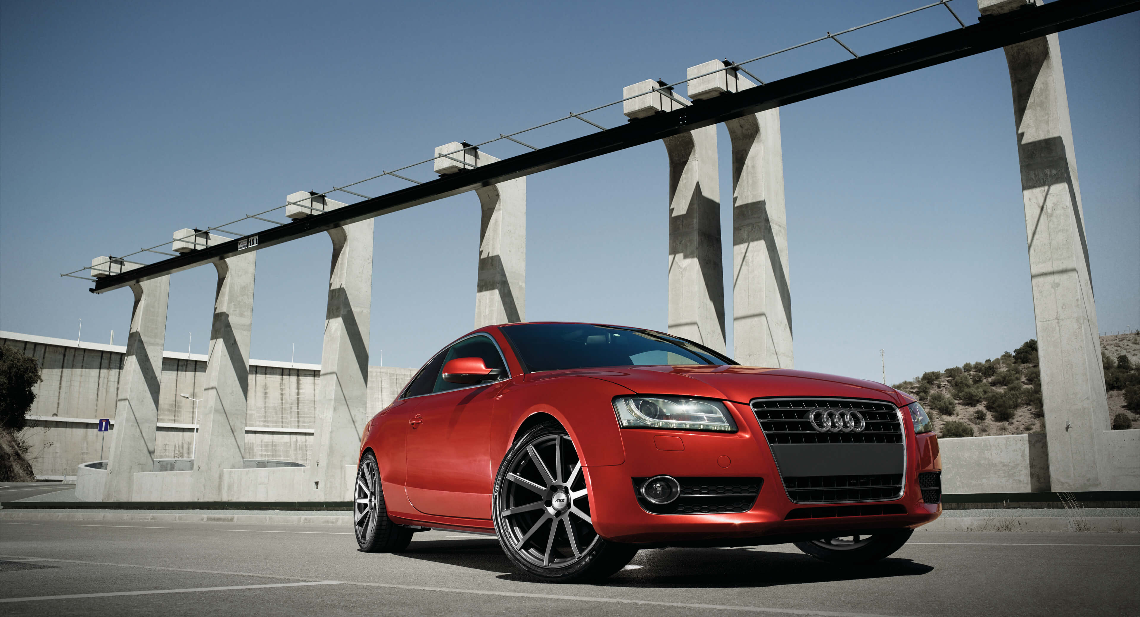 AEZ Straight dark Alufelge graphite matt Lackierung AUDI A5