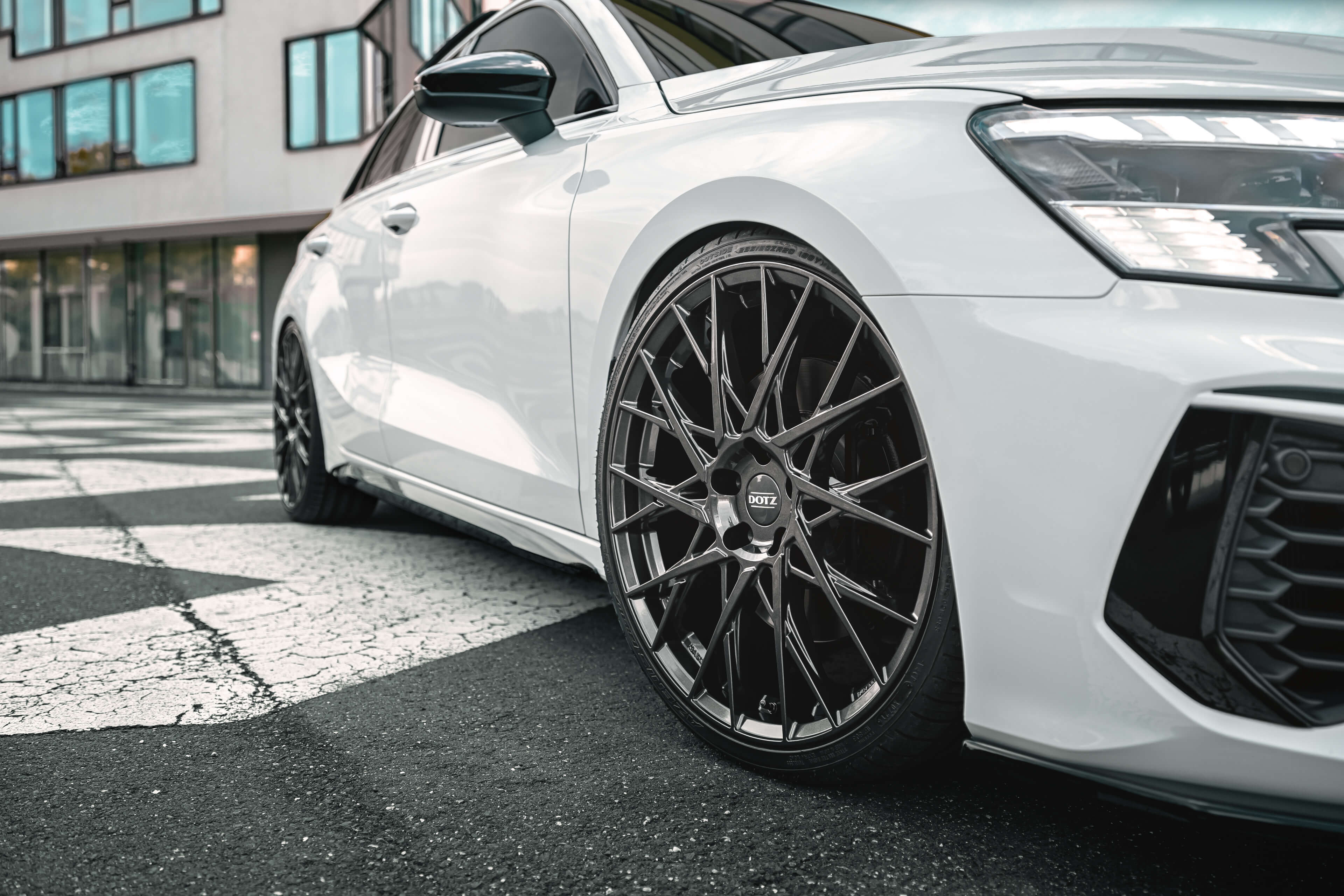 DOTZ Fuji grey Audi S3 frontal