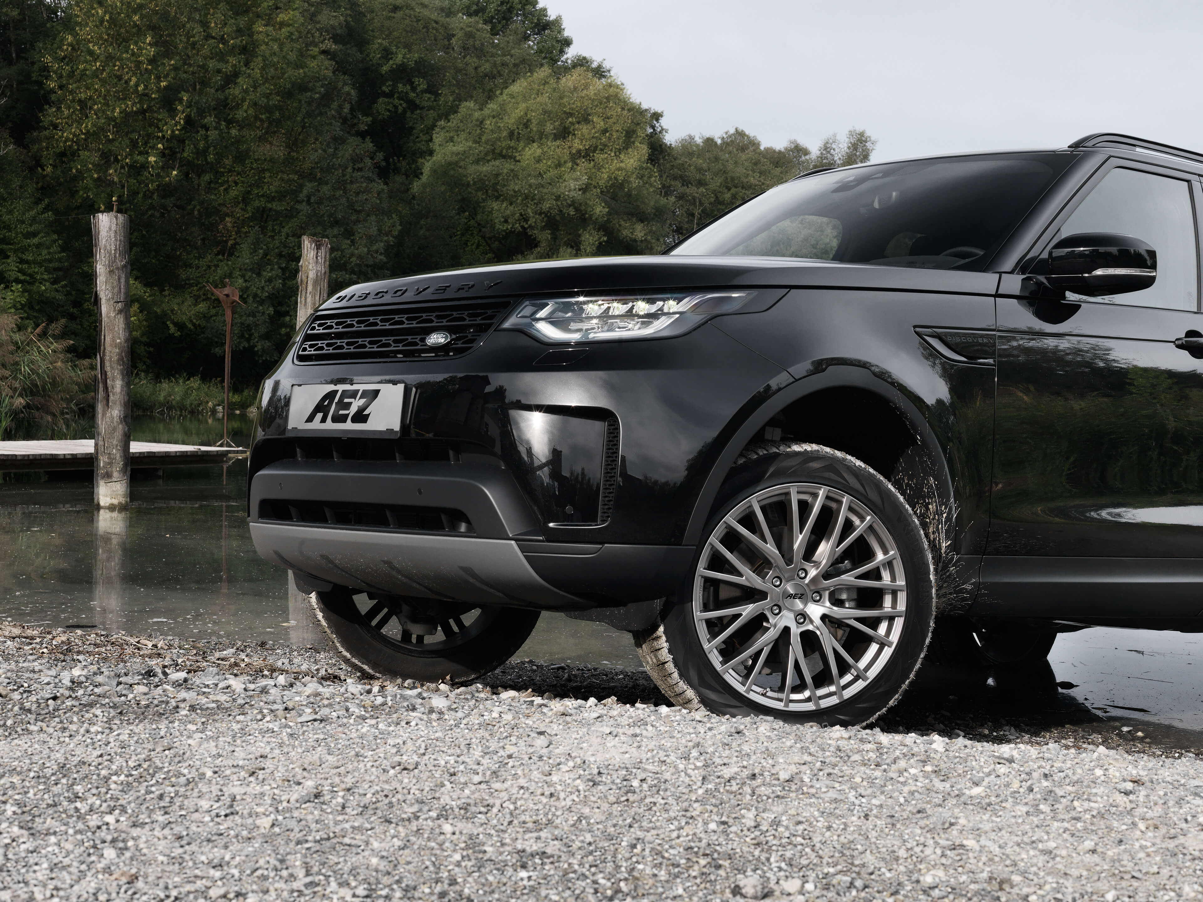 AEZ Panama Leichtmetallrad Range Rover SUV Detail Vorderachse ALCAR