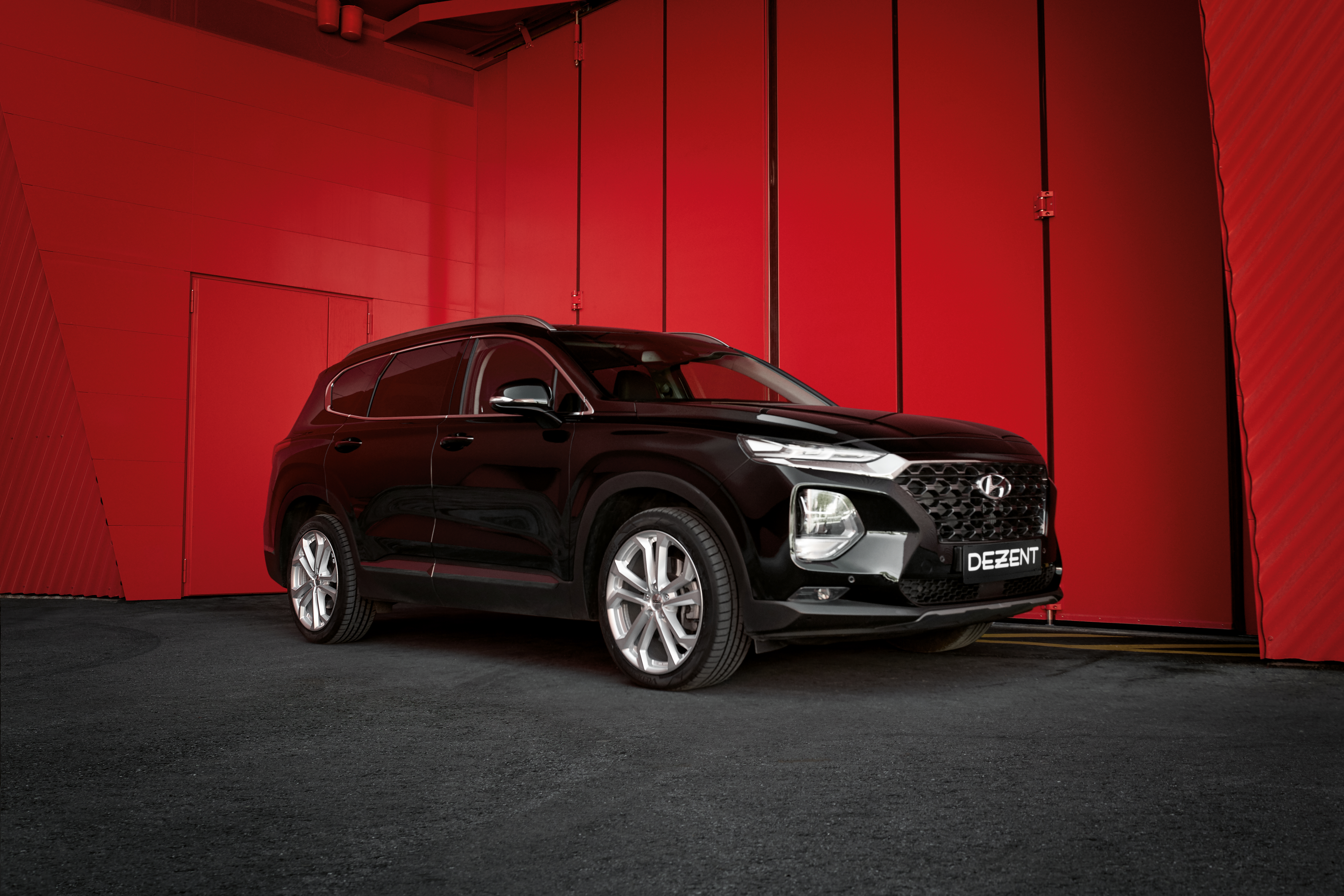 DEZENT TA Silver Hyundai Santafe Imagepic01