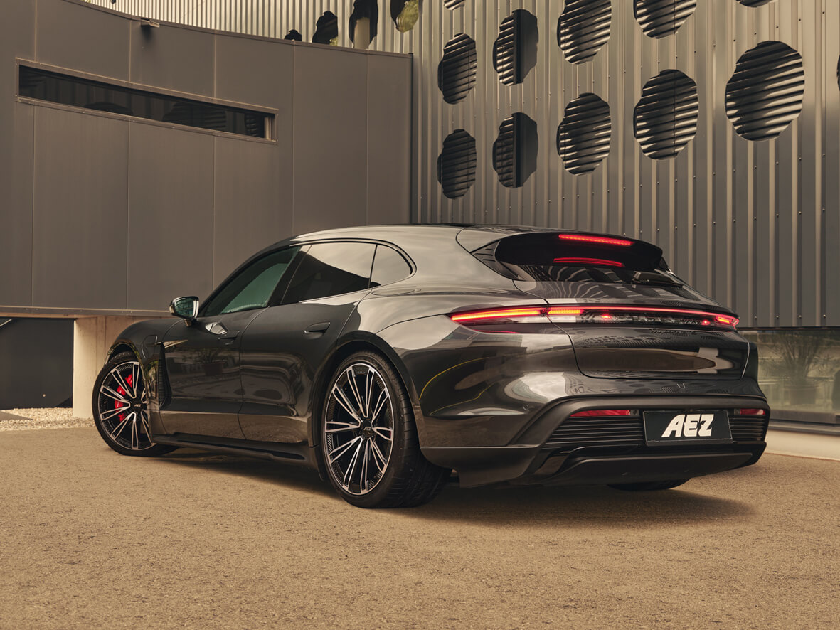 Aezbildhavanna Dark Mercedes EQE AMG Imagepic01