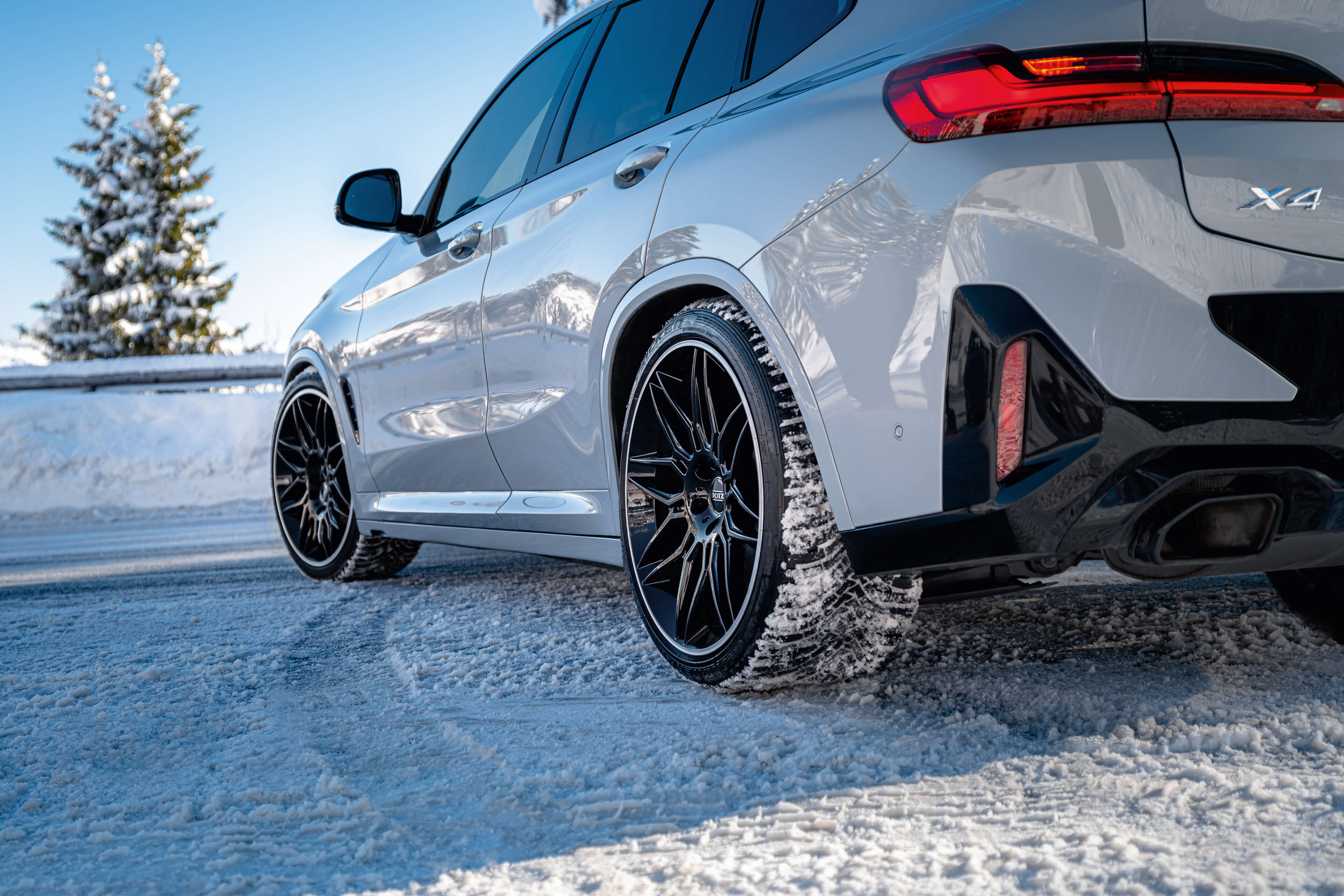 DOTZ LongBeach dark BMW X4 Heck