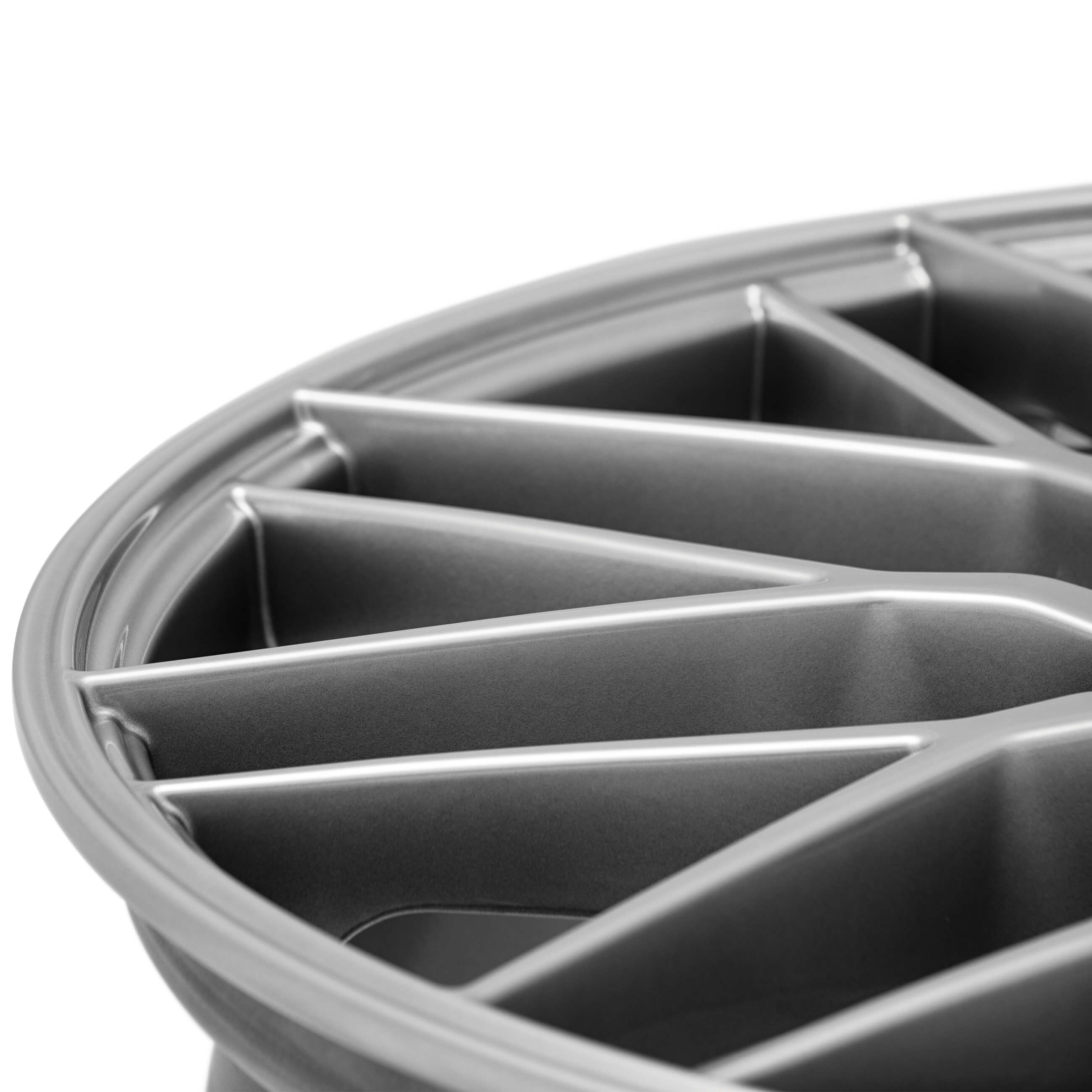 AEZ Crest Leichtmetallfelge Kreuzspeiche Detail Mitte ALCAR