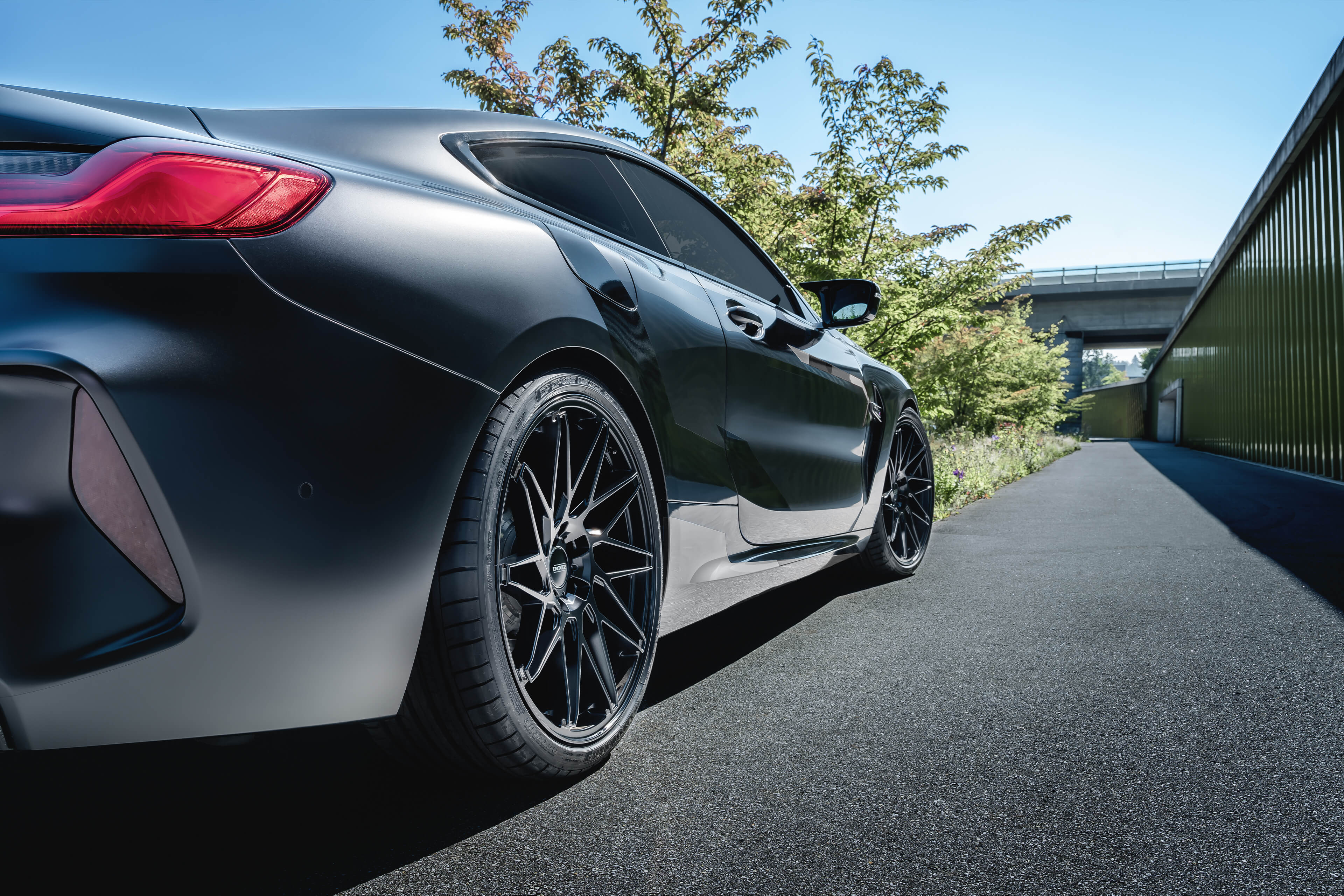 DOTZ Tanaka black BMW8 Heck