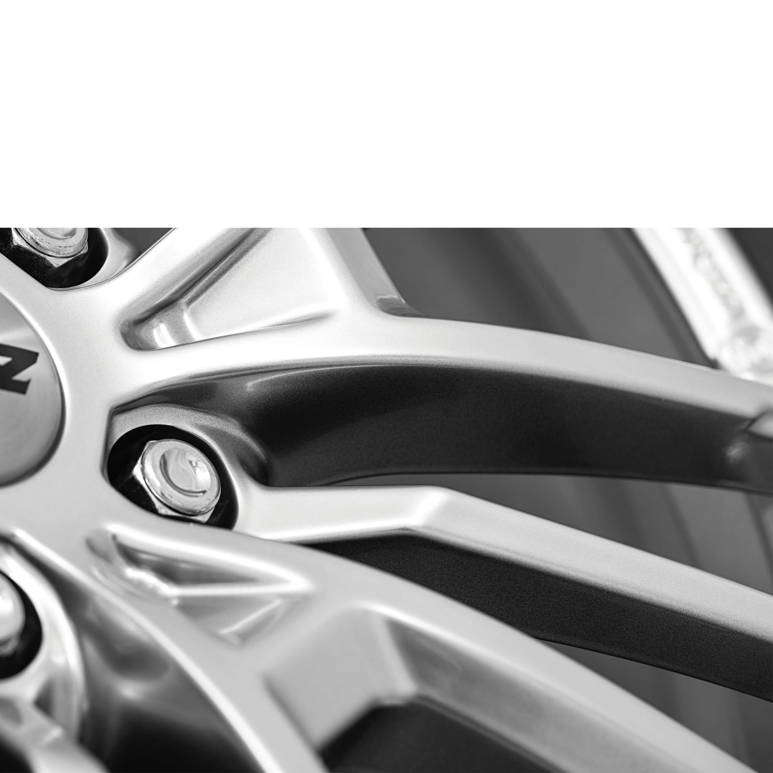 AEZ Kaiman high gloss Detail Mitte