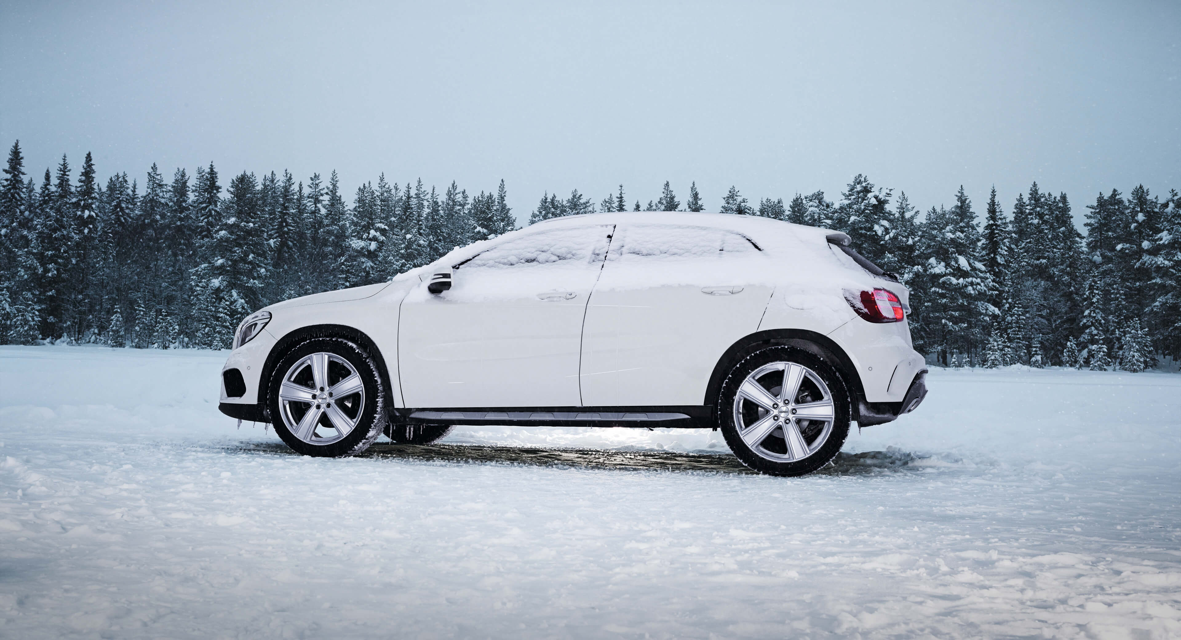 DEZENT TH Mercedes GLA-Class Seite