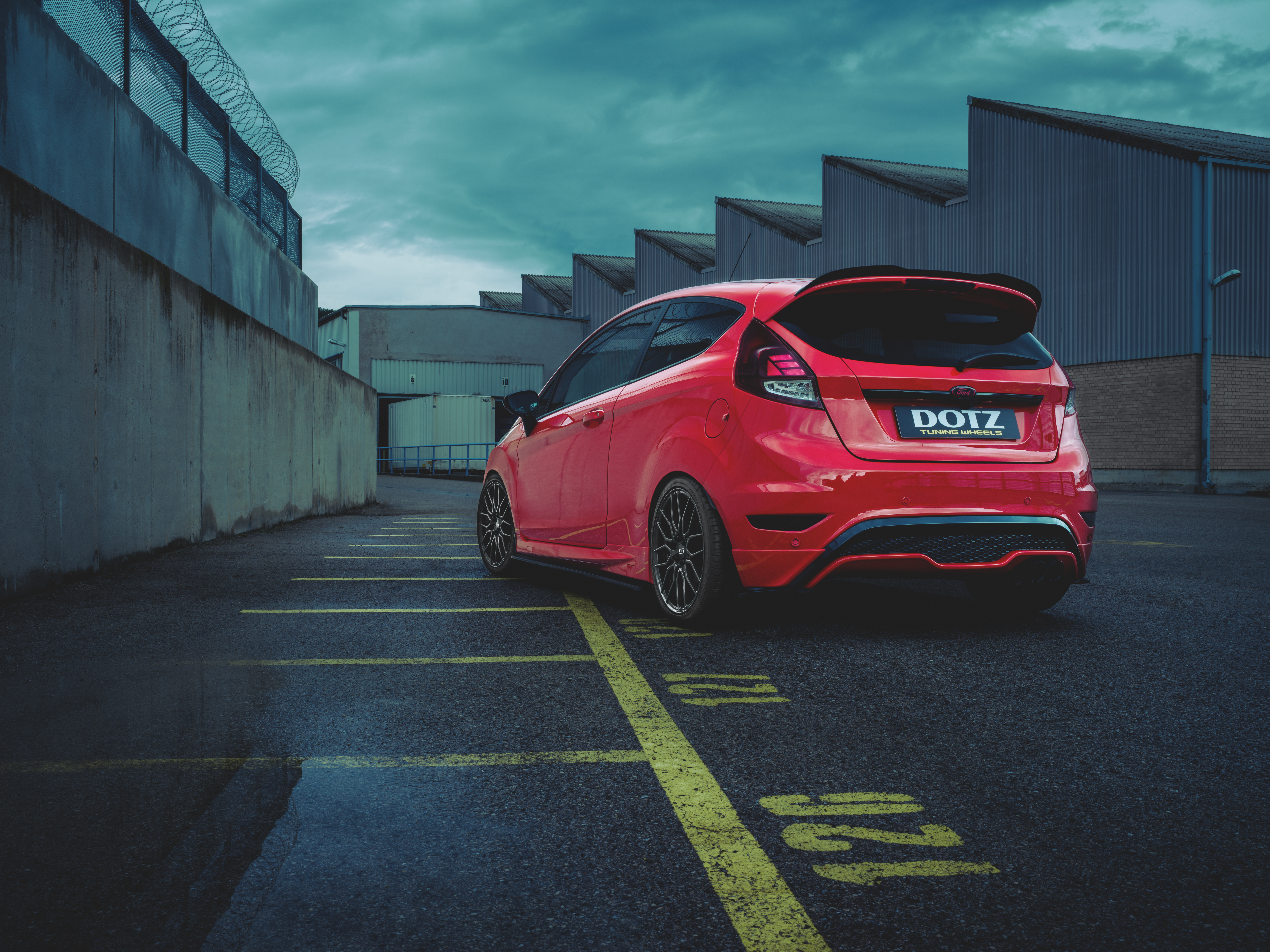 DOTZ Limerock Grey Fordfiestast Imagepic04n