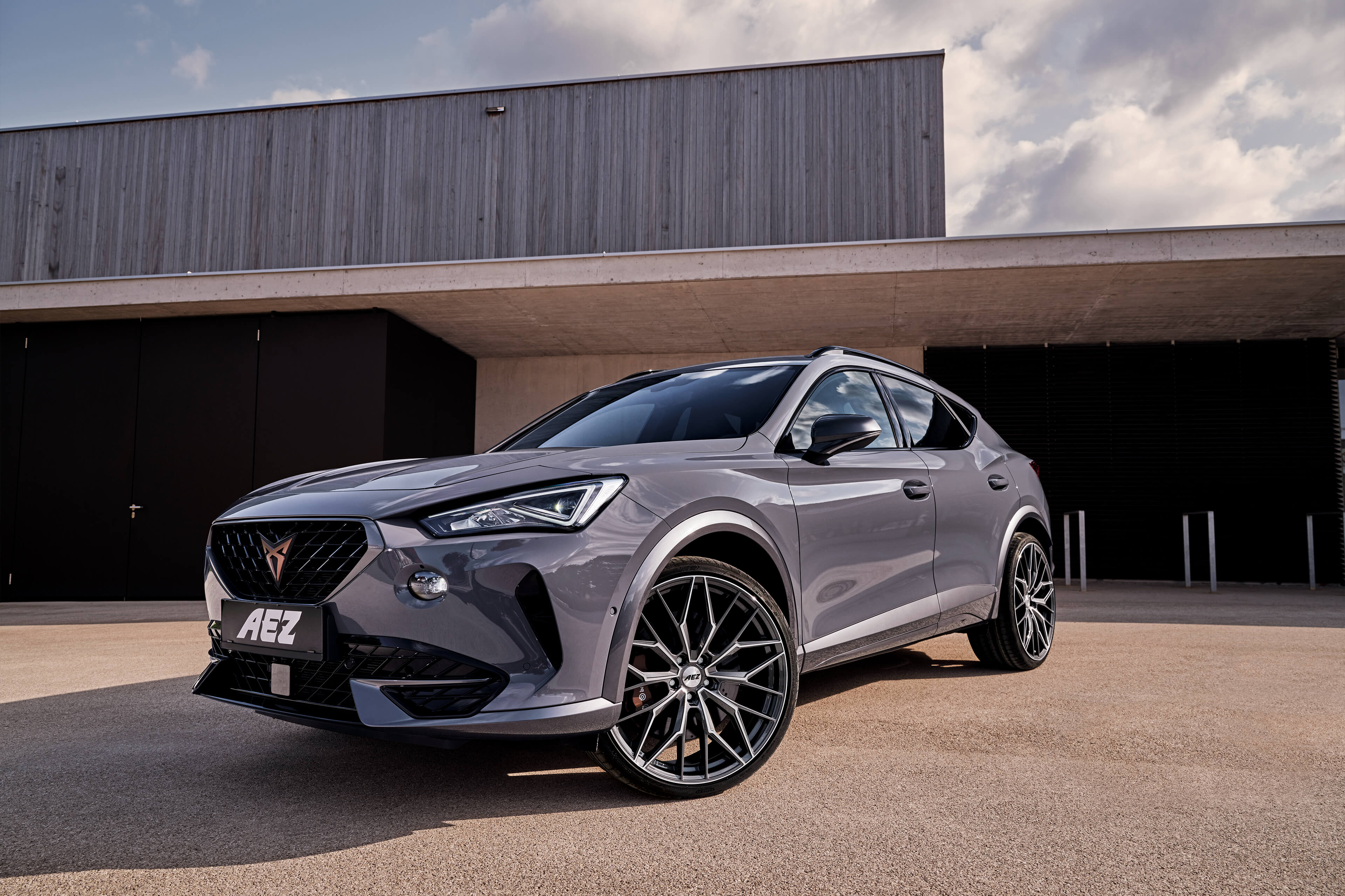 AEZ Porto dark Cupra Formentor Frontal