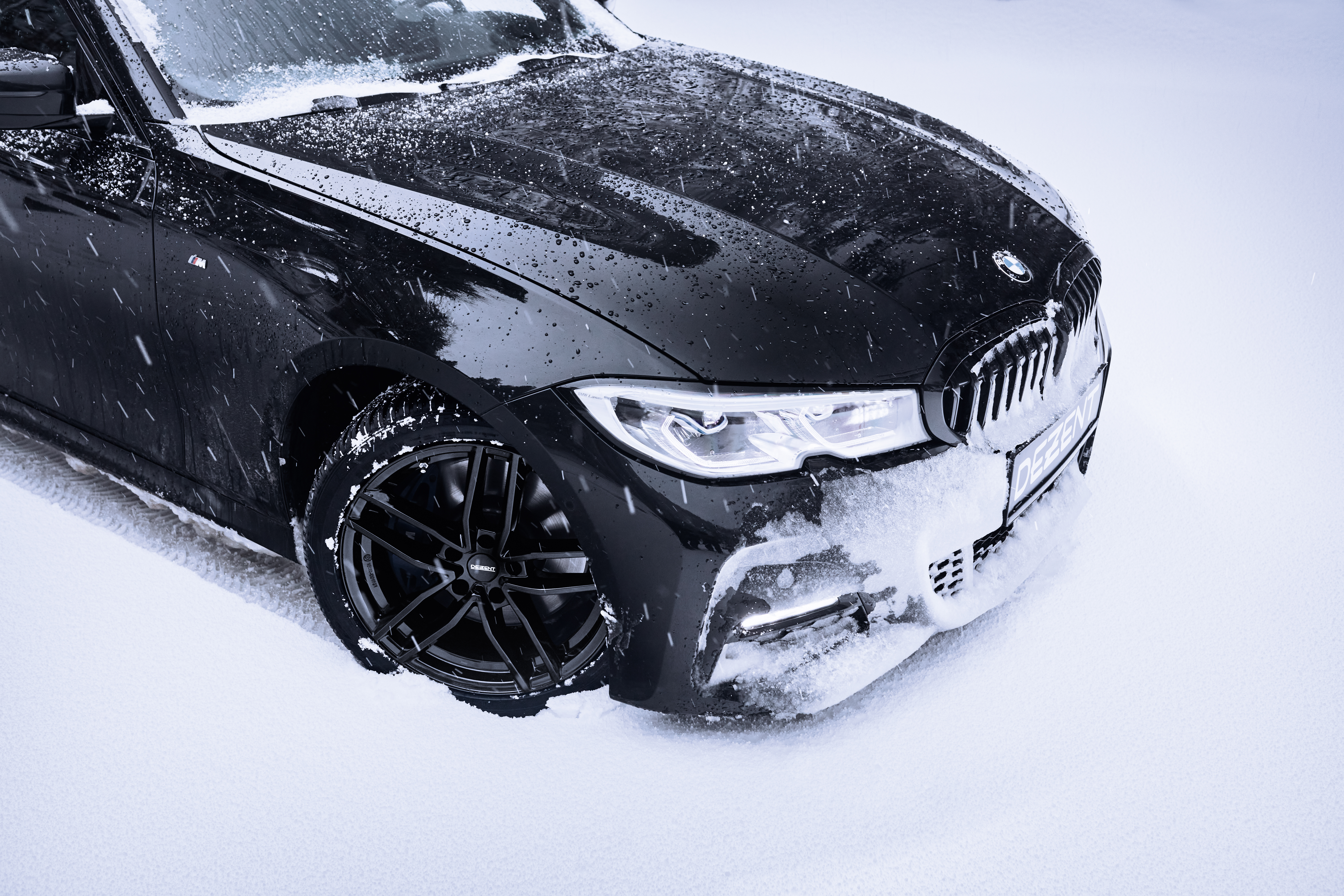 DEZENT TR black BMW3 frontal