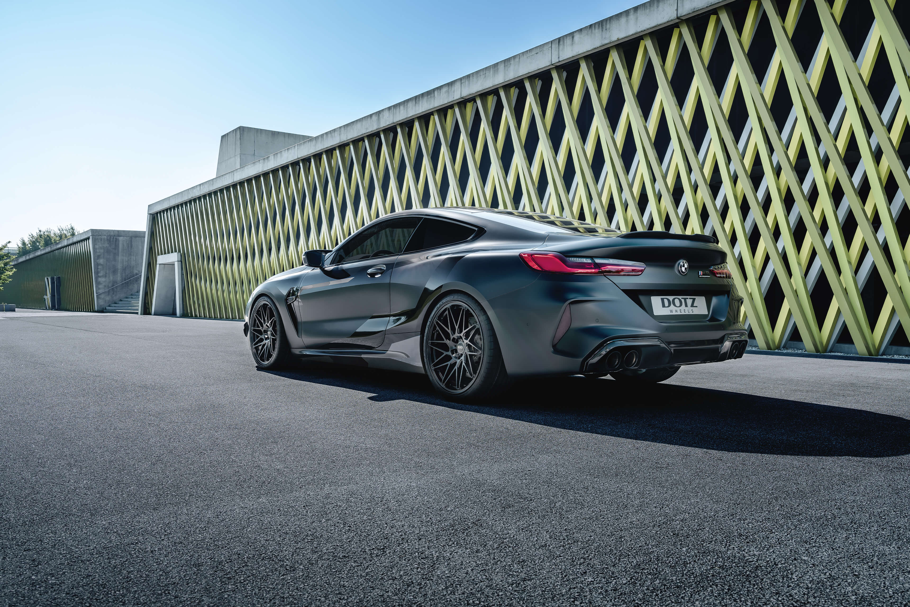 DOTZ Tanaka black BMW8 Heck