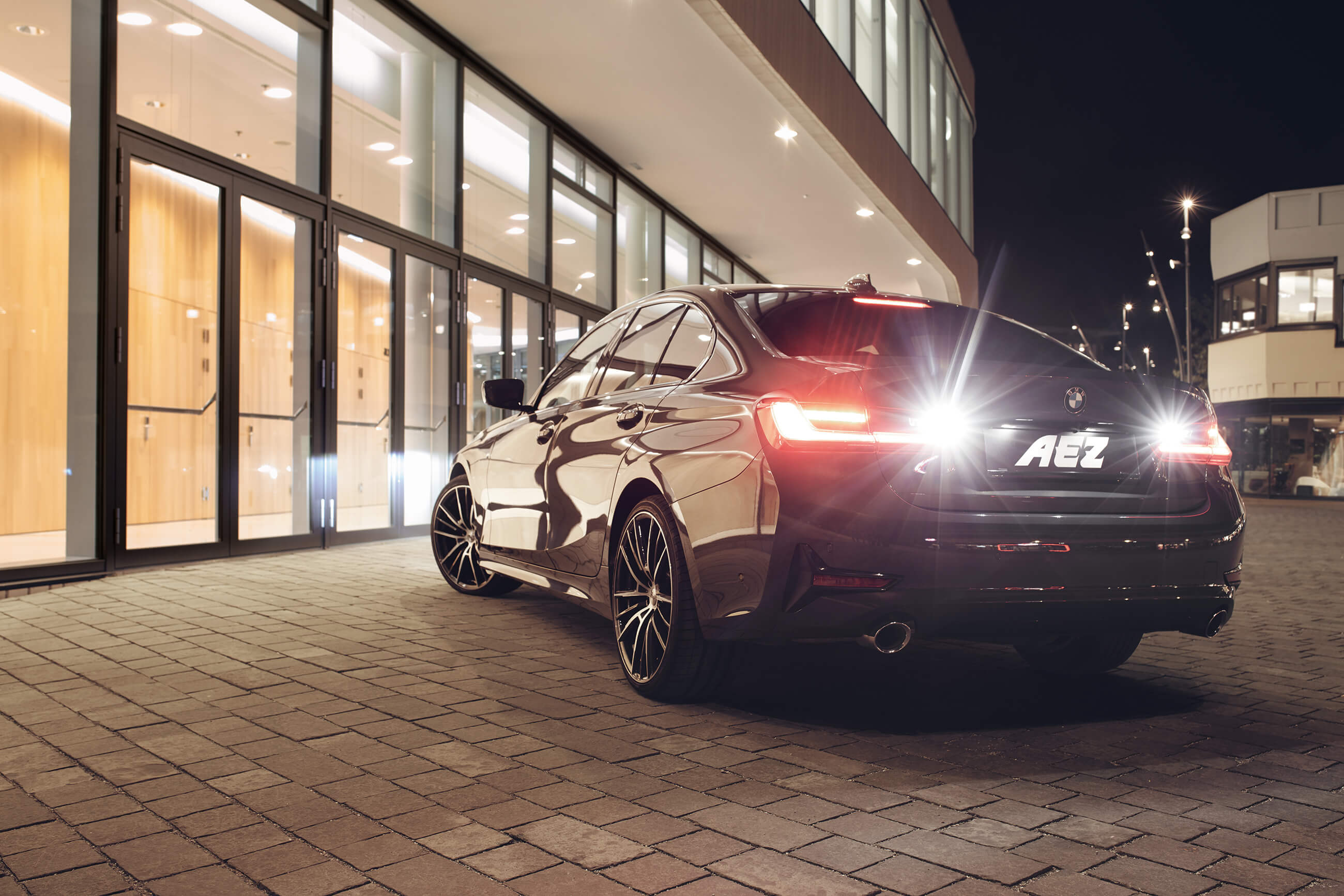 AEZ Kaiman dark BMW3 Heck