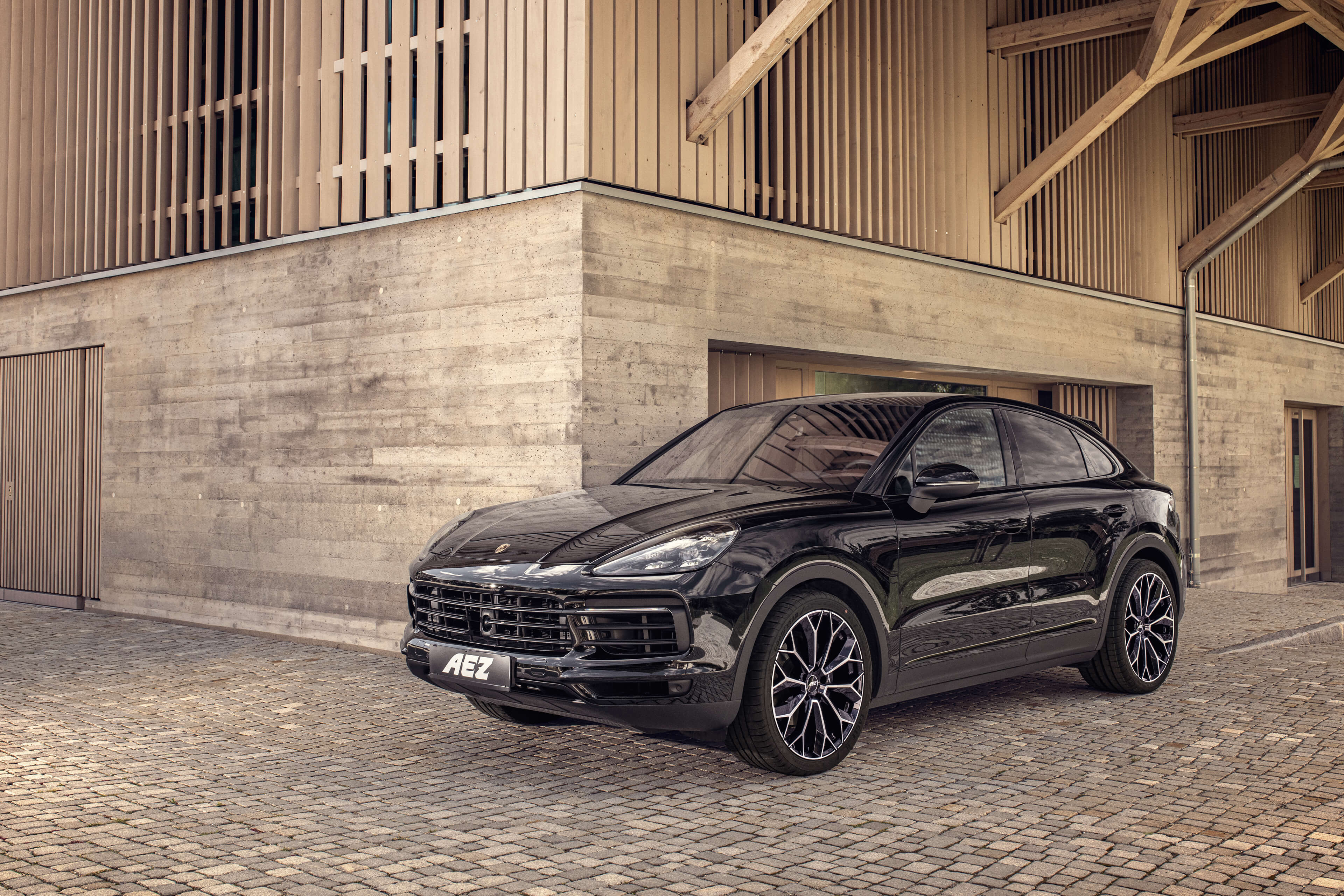 AEZ Leipzig dark Porsche Cayenne Frontal