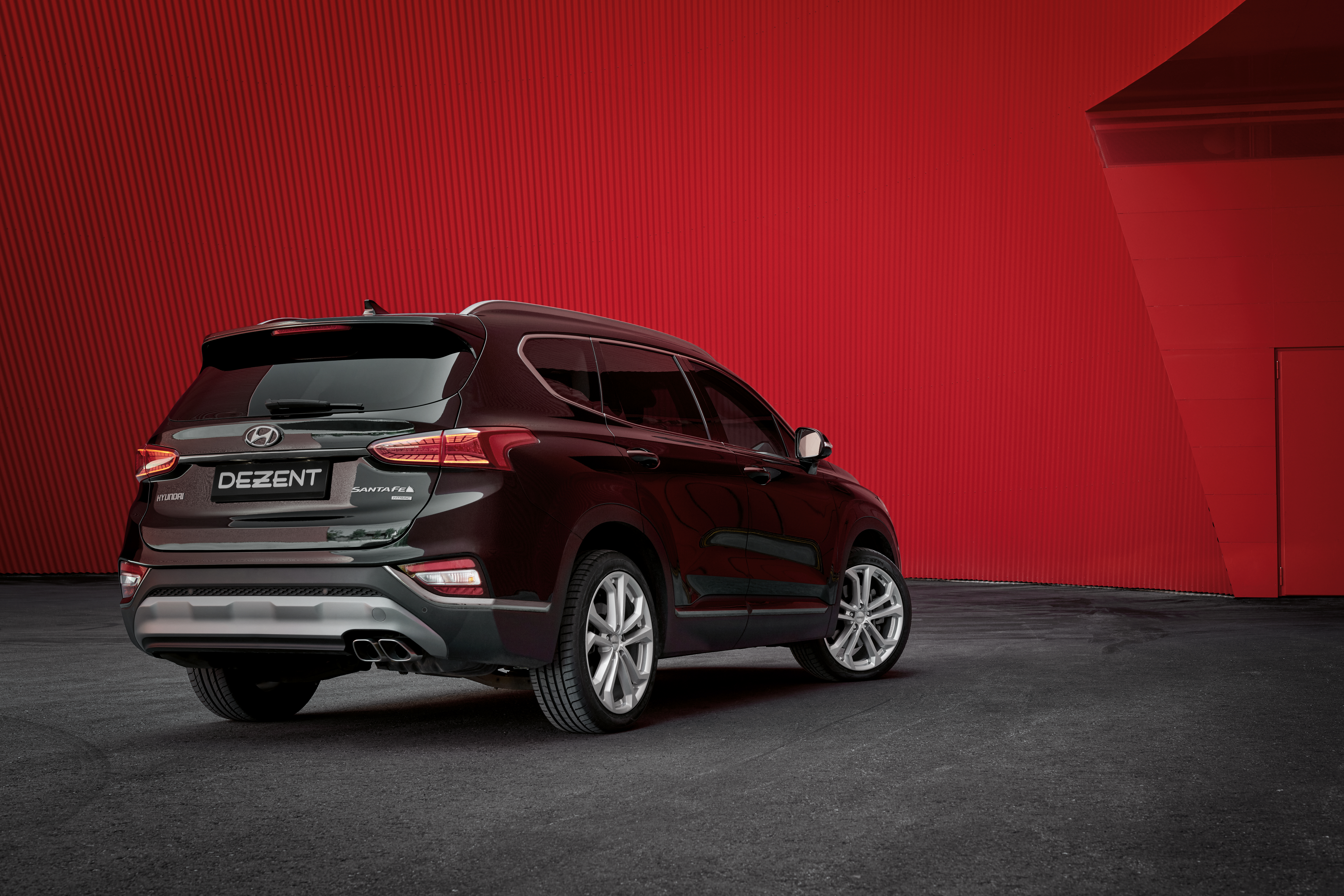 DEZENT TA Silver Hyundai Santafe Imagepic04