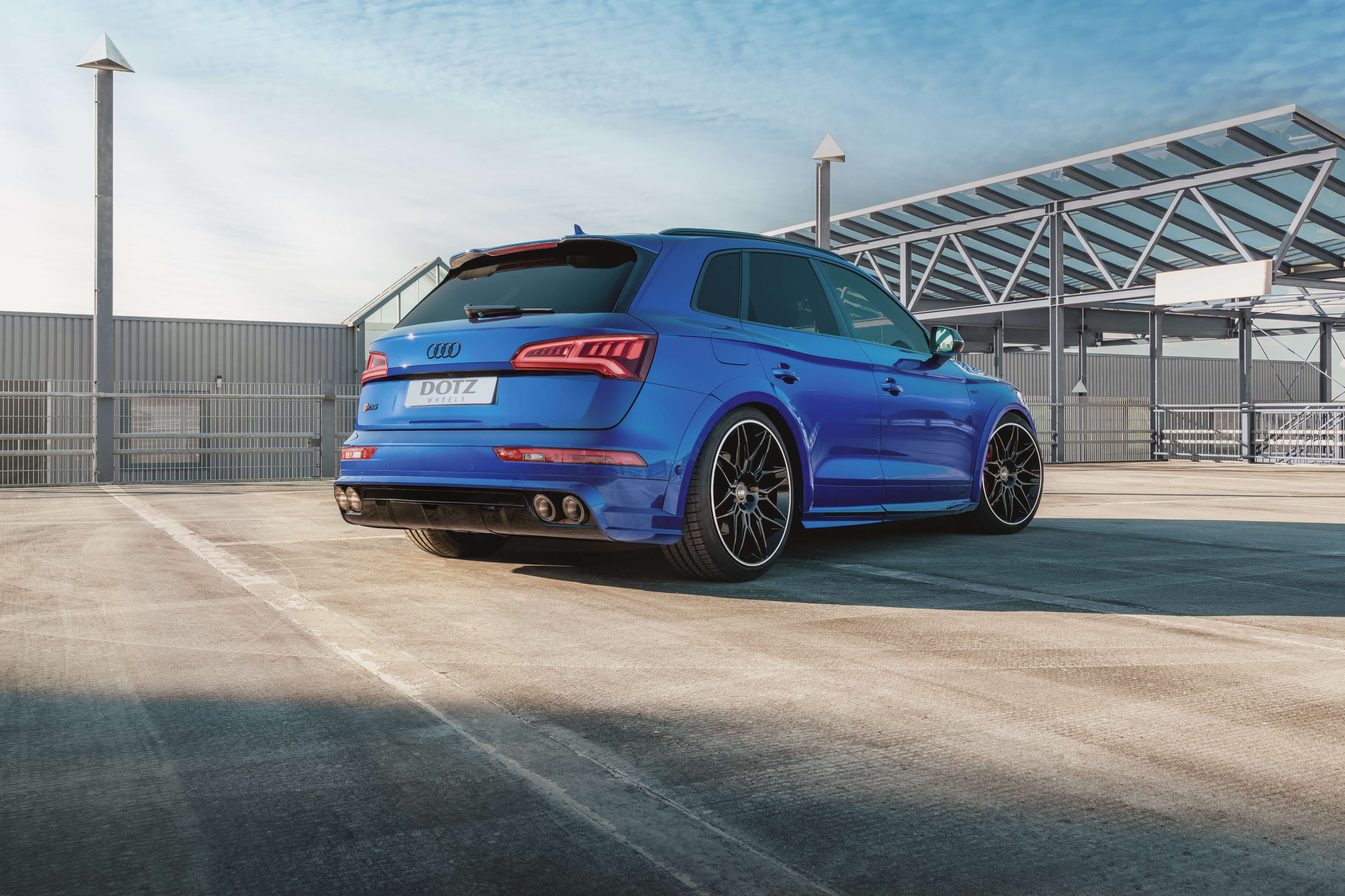 DOTZ LongBeach dark Audi SQ5 Heck