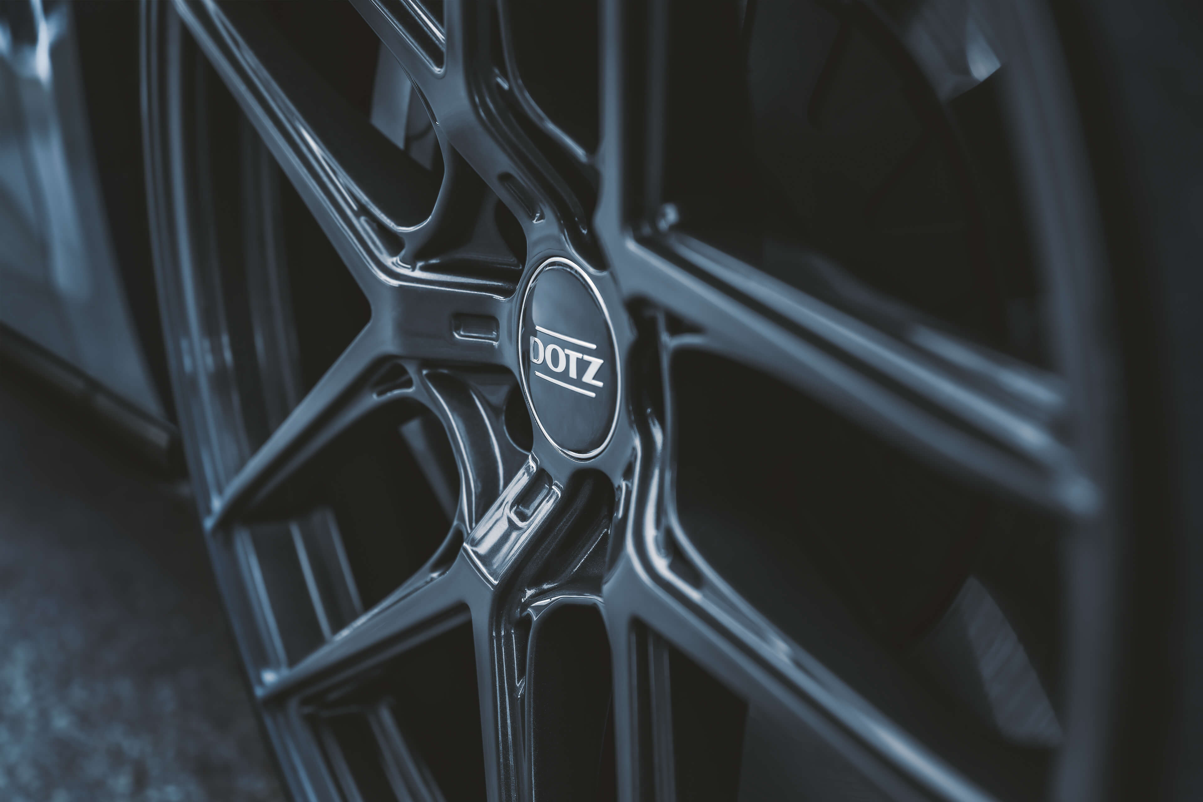 DOTZ LagunaSeca grey Audi A8 Nahaufnahme