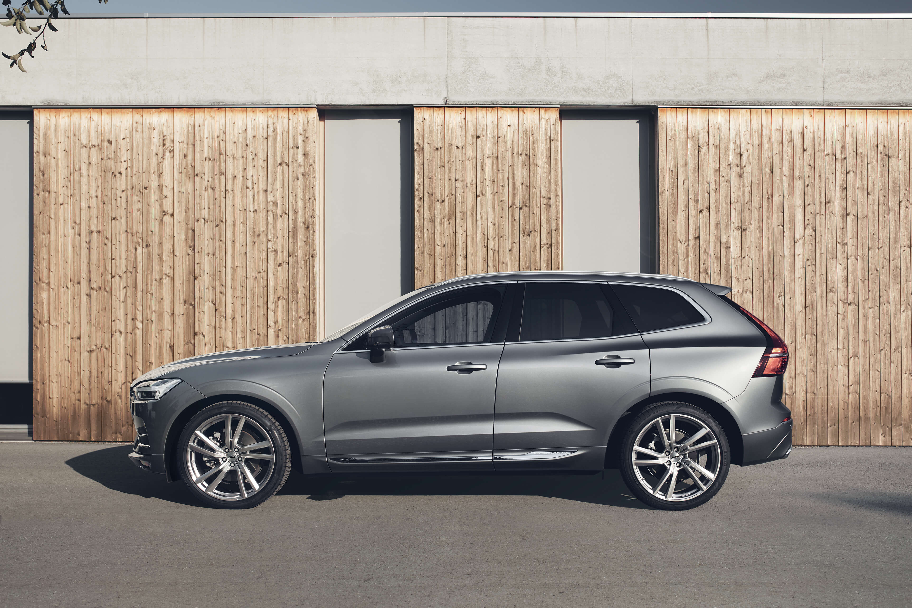 AEZ North High Gloss auf Volvo XC60