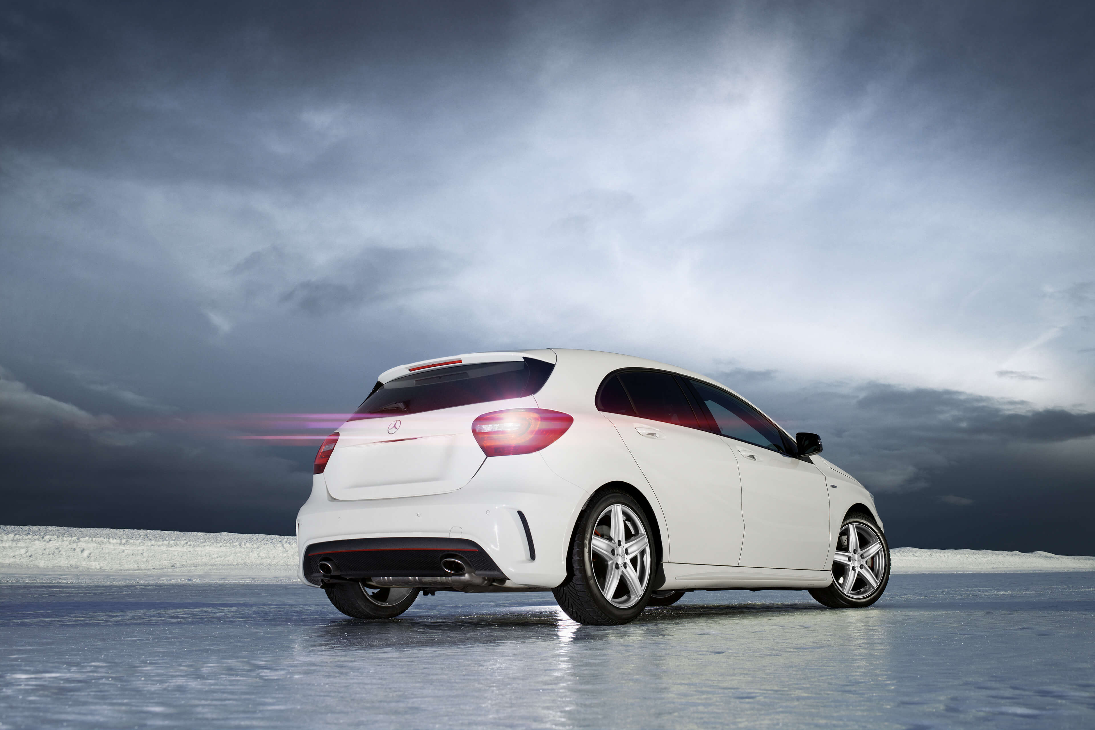 DEZENT TG Mercedes A-Class Heck