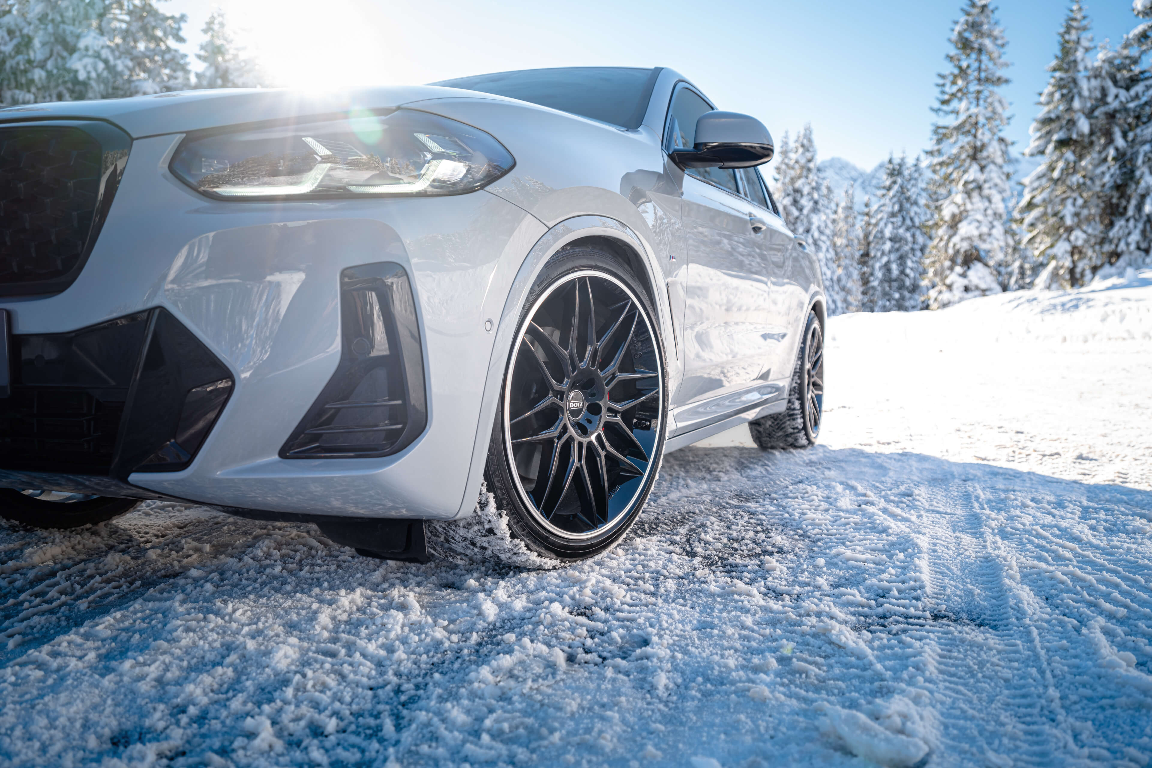 DOTZ LongBeach dark BMW X4 frontal