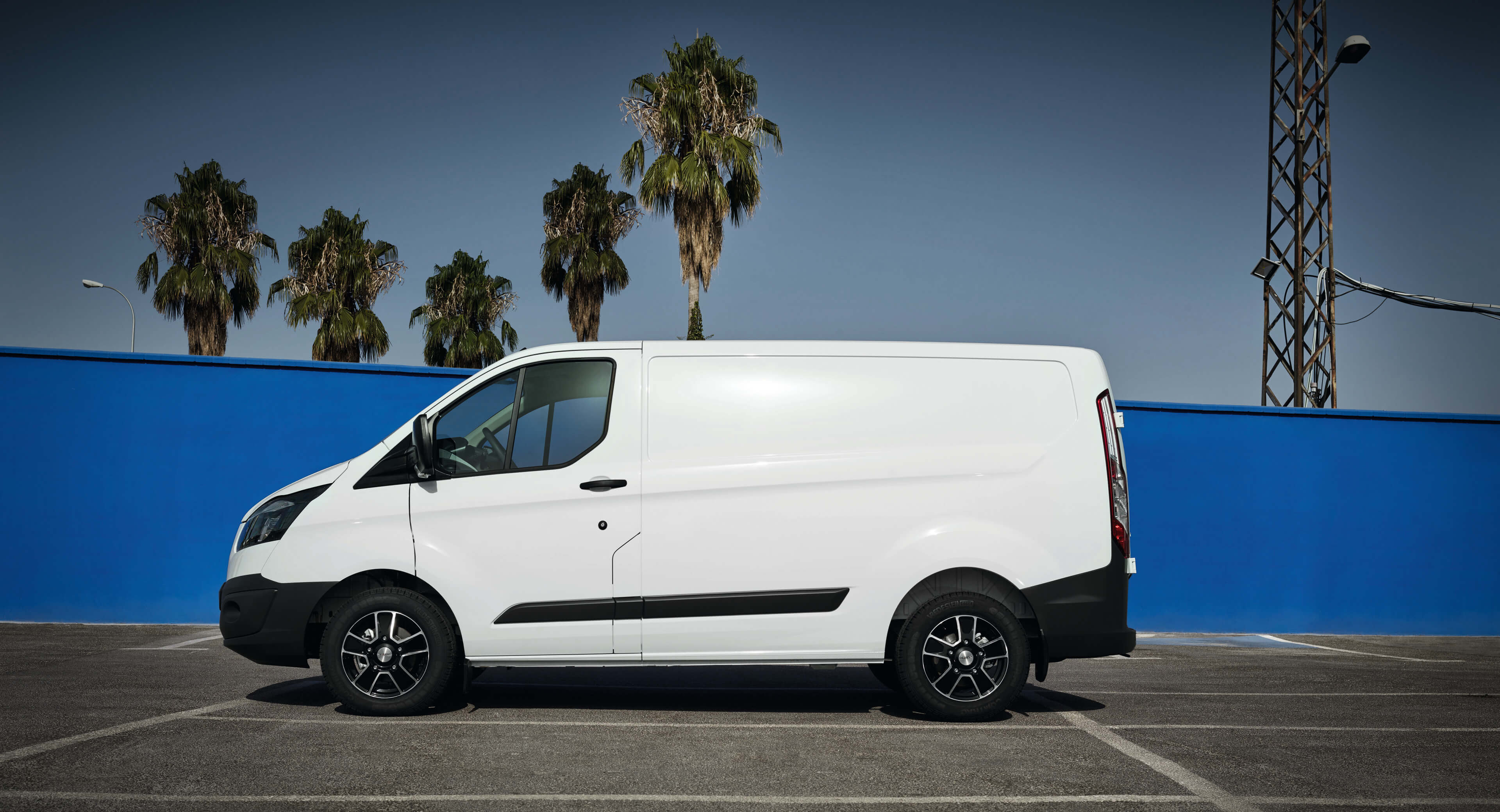 DEZENT Van dark alloy wheel Ford Transit VW T5/T6 Wohnmobile Camper 16"