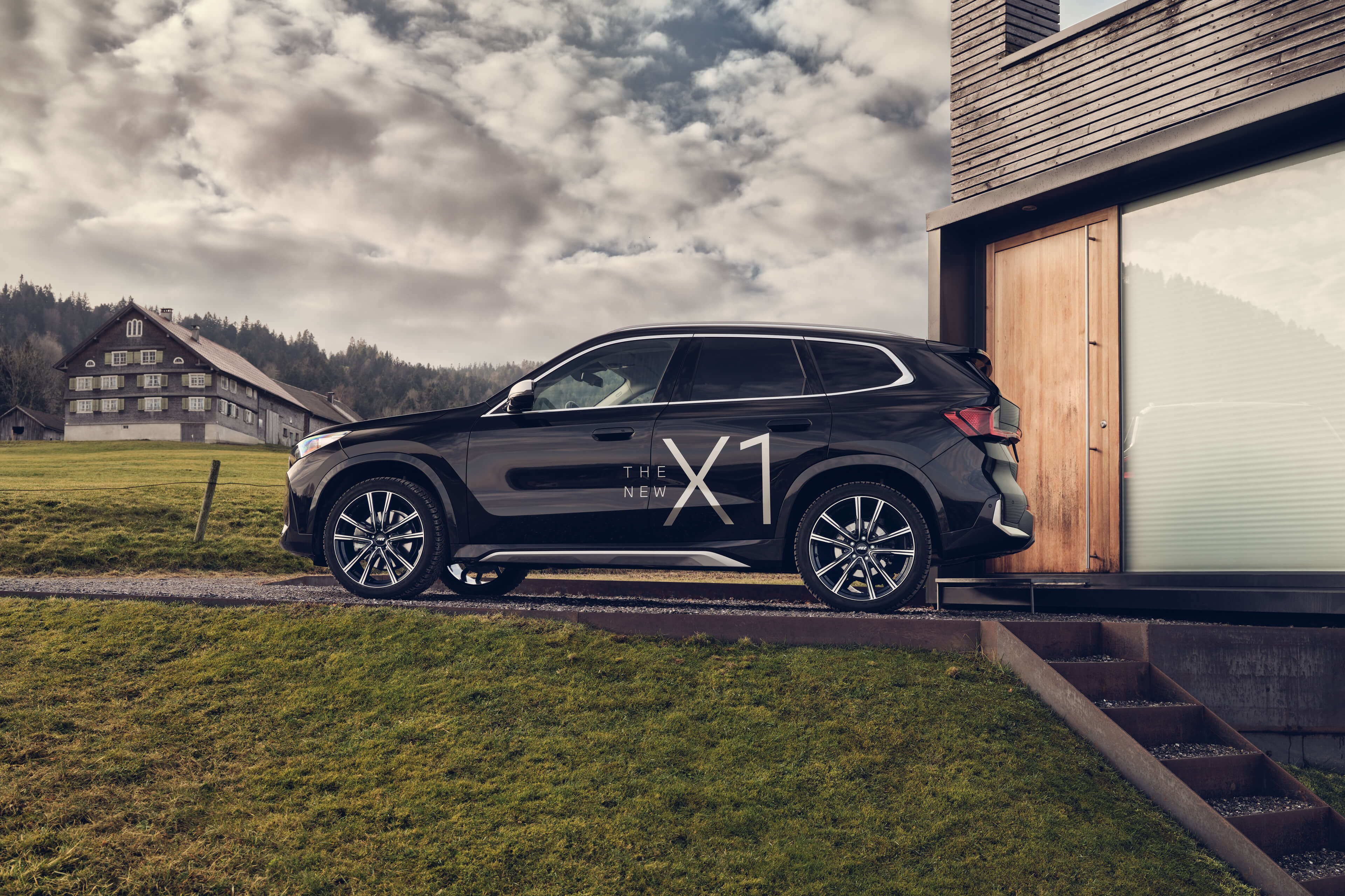 AEZ Montreal dark BMW X1 Seite