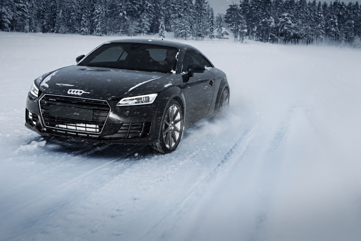 AEZ Straight Dark AUDI Winterpic 06