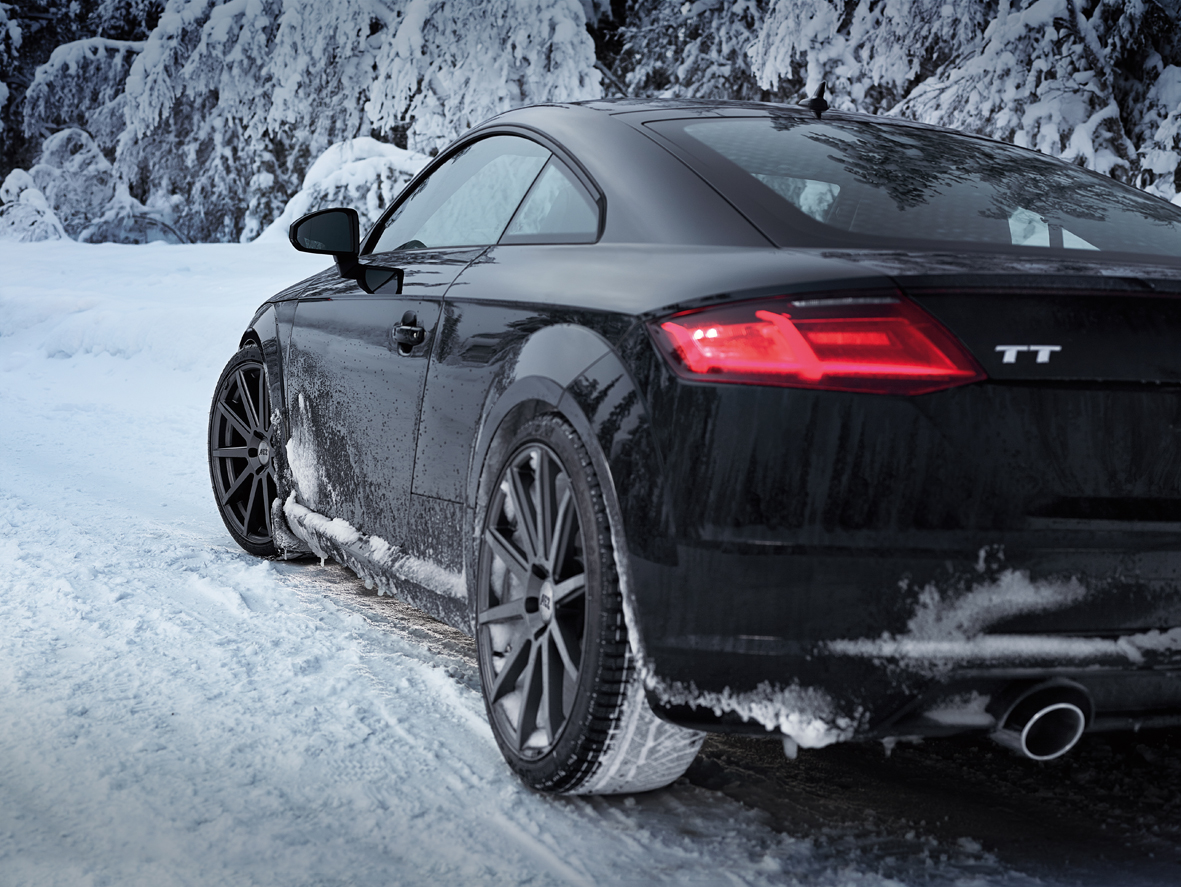 AEZ Straight Dark AUDI Winterpic 04