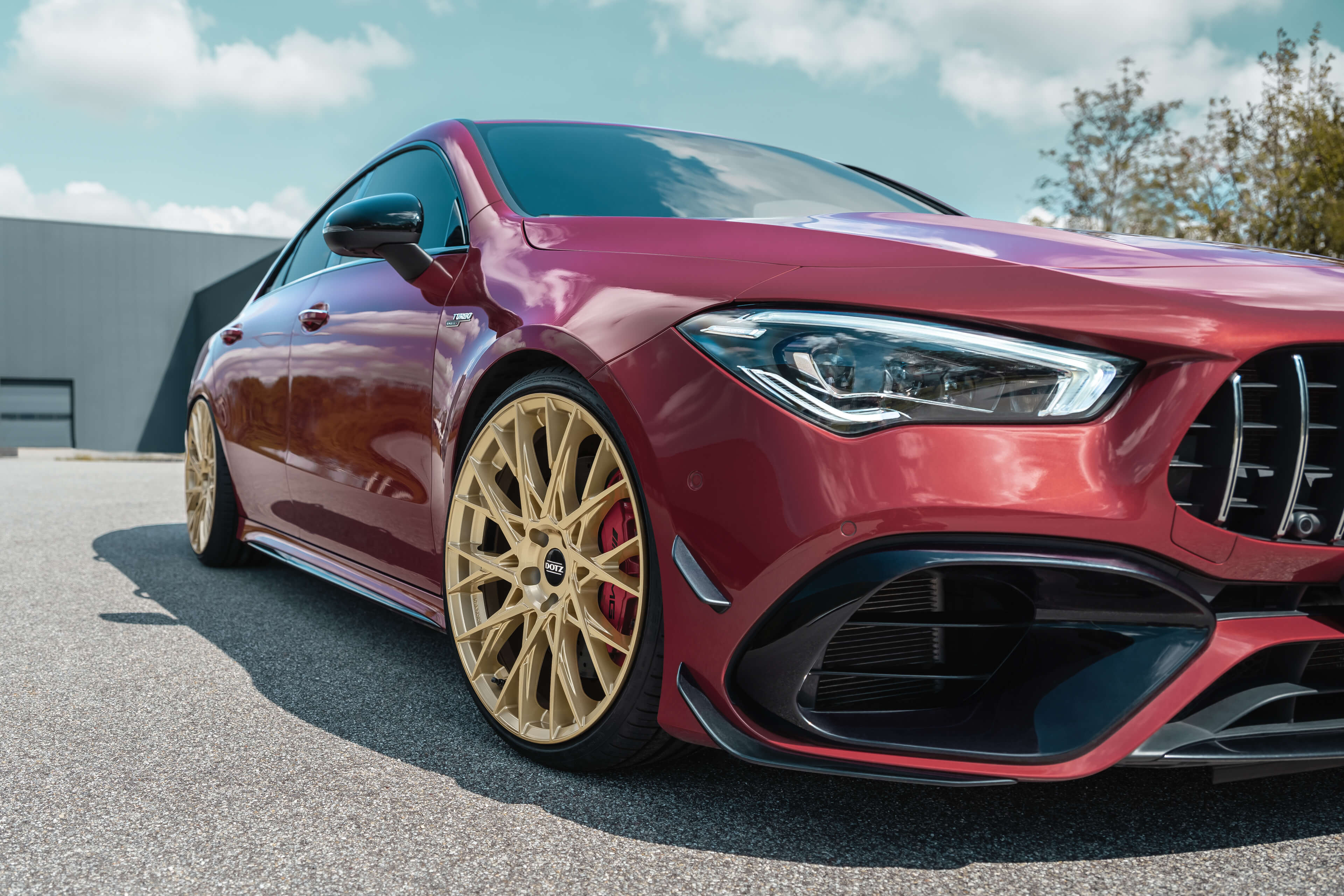 DOTZ Fuji gold Mercedes CLA 45 frontal