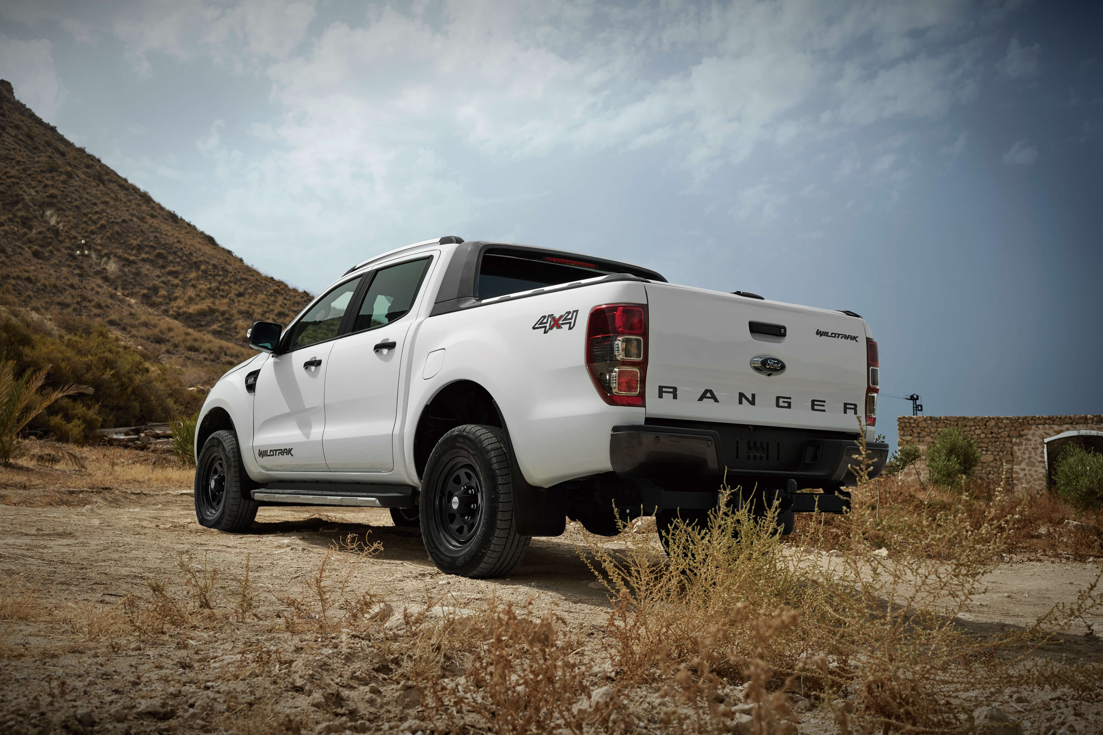 DOTZ 4x4 Dakar dark Ford Ranger Heck