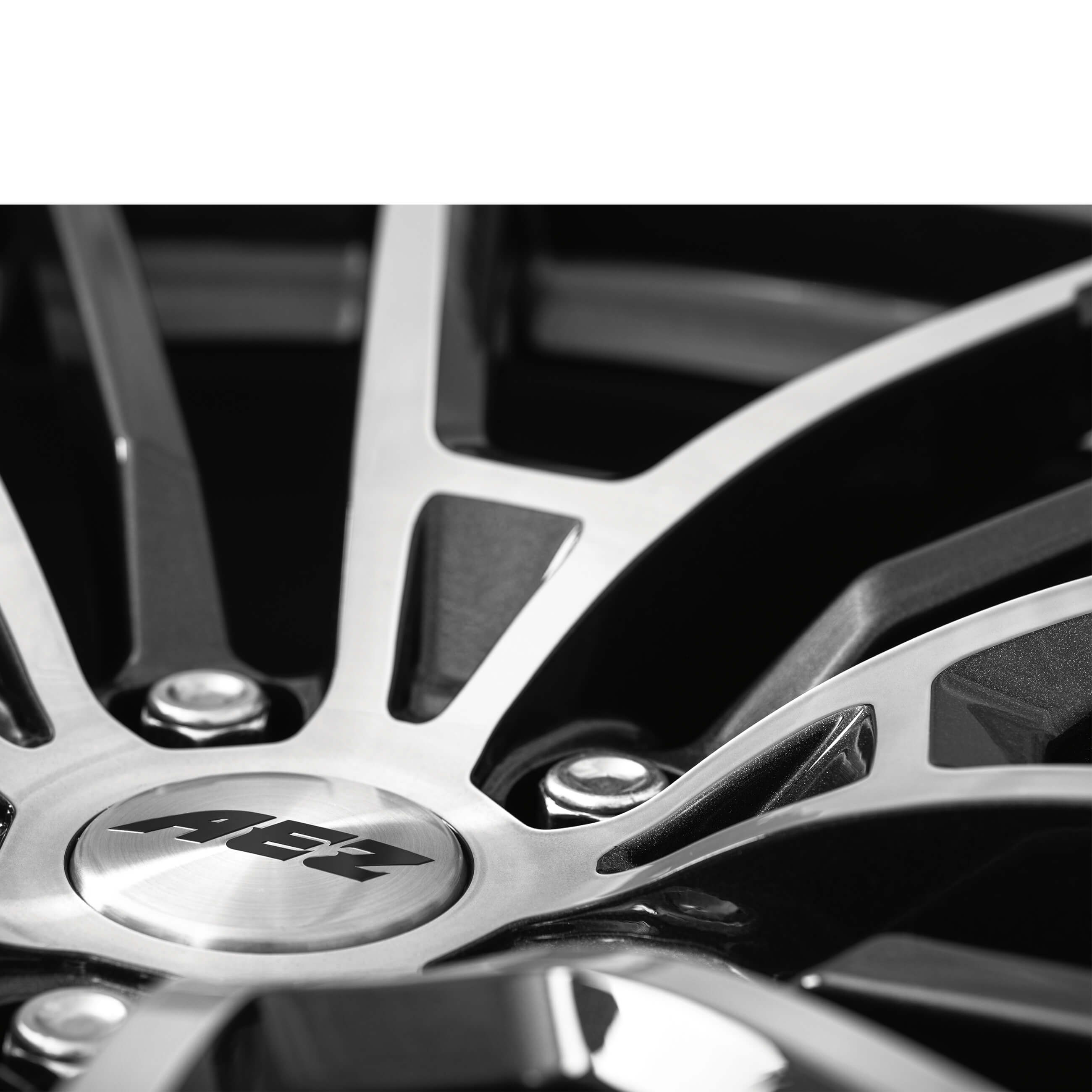 AEZ Kaiman dark Detail polierte Speichen