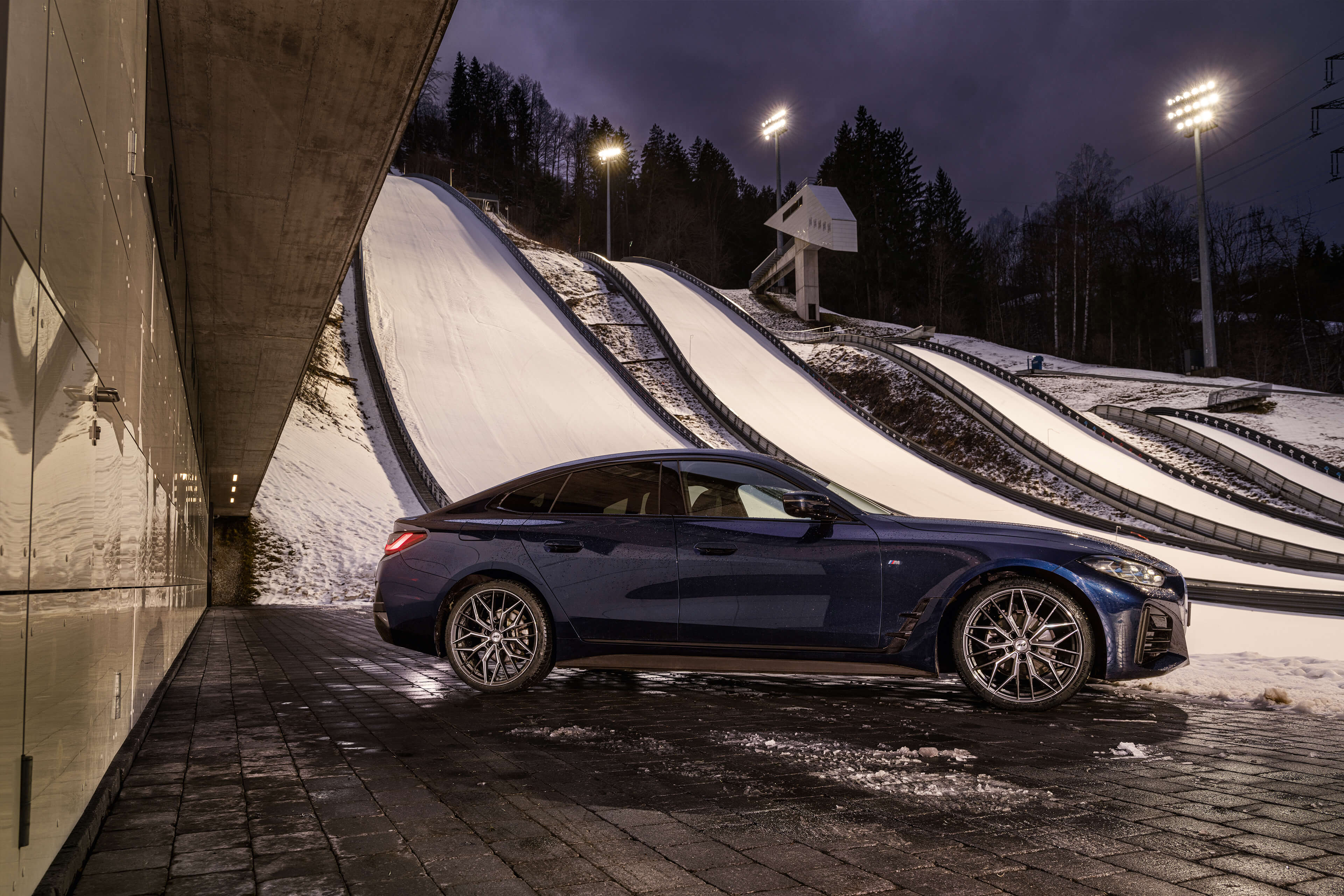 AEZ Porto dark BMW4 Coupe Seite