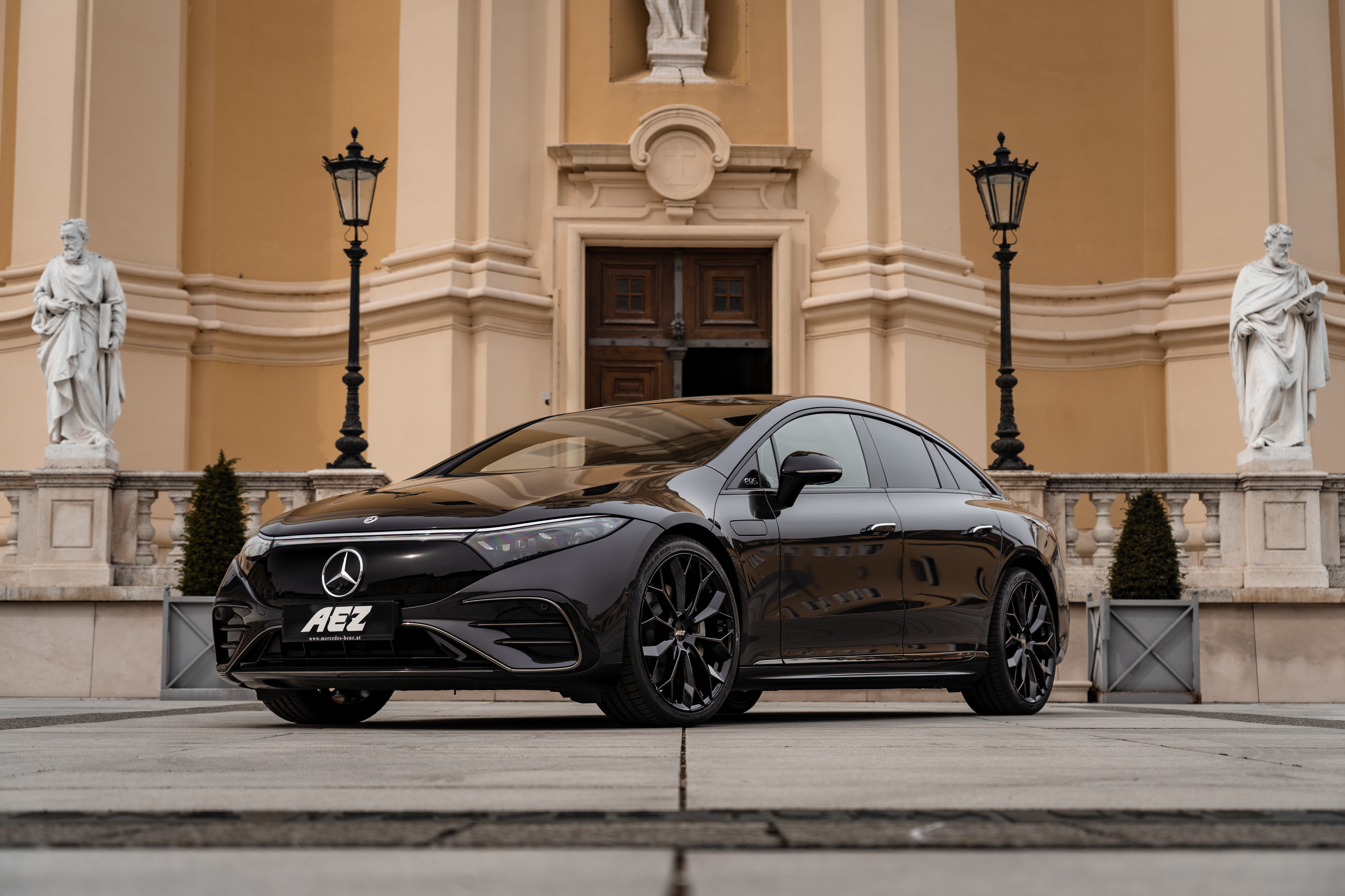 AEZ Leipzig Black Mercedes EQS Contentpic 07