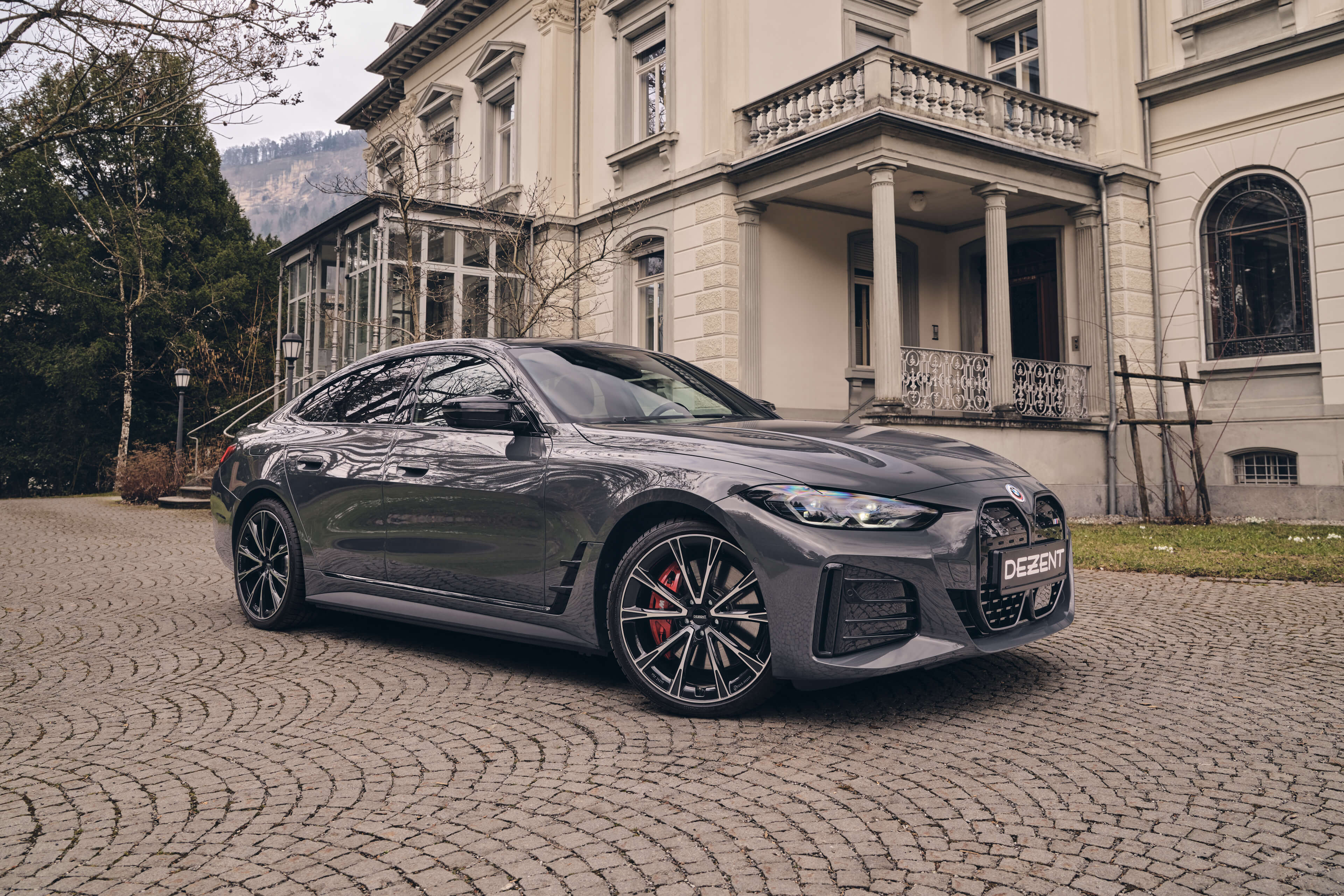 DEZENT AR dark BMW i4 Front