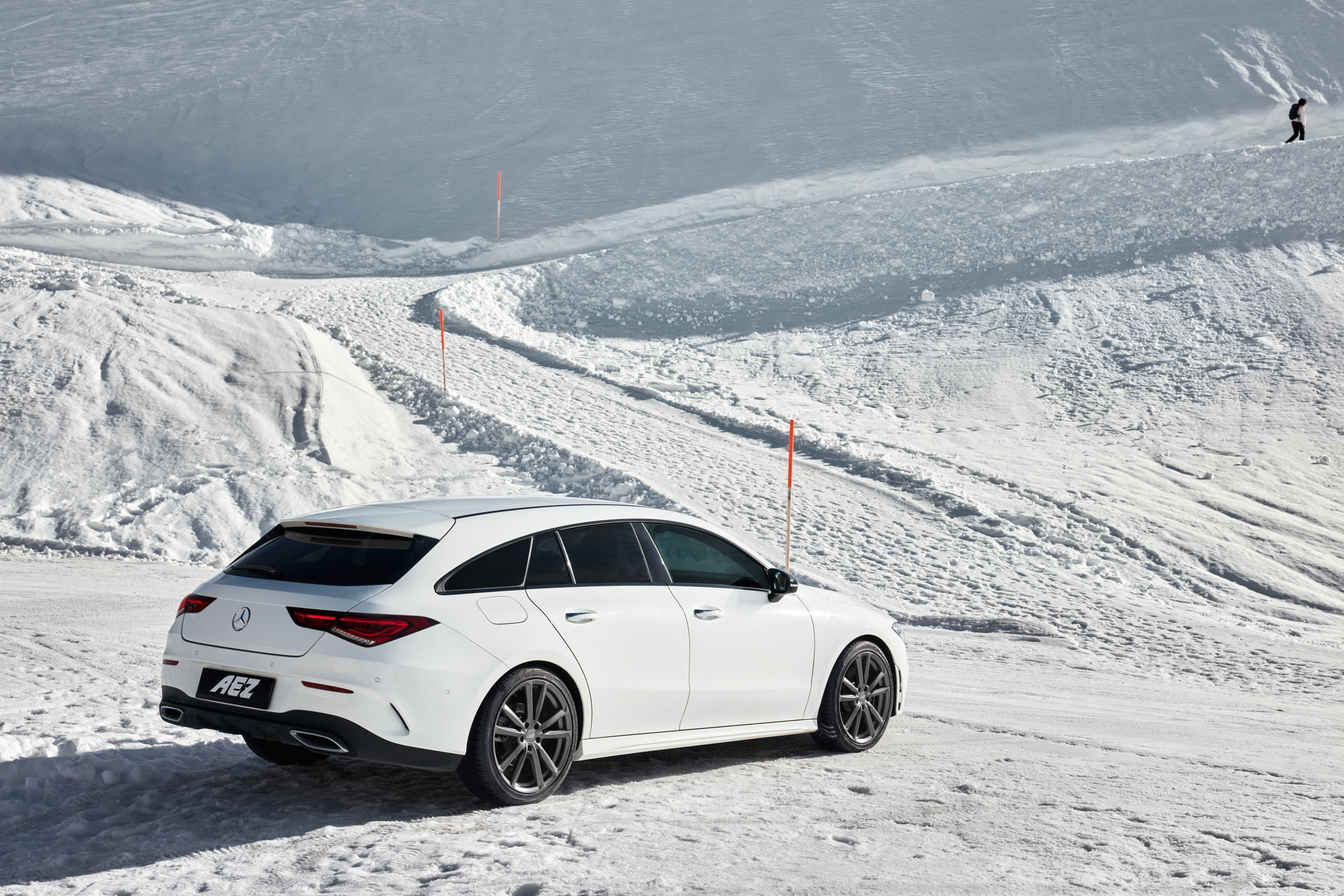 AEZ Tioga graphite Mercedes CLA Heck