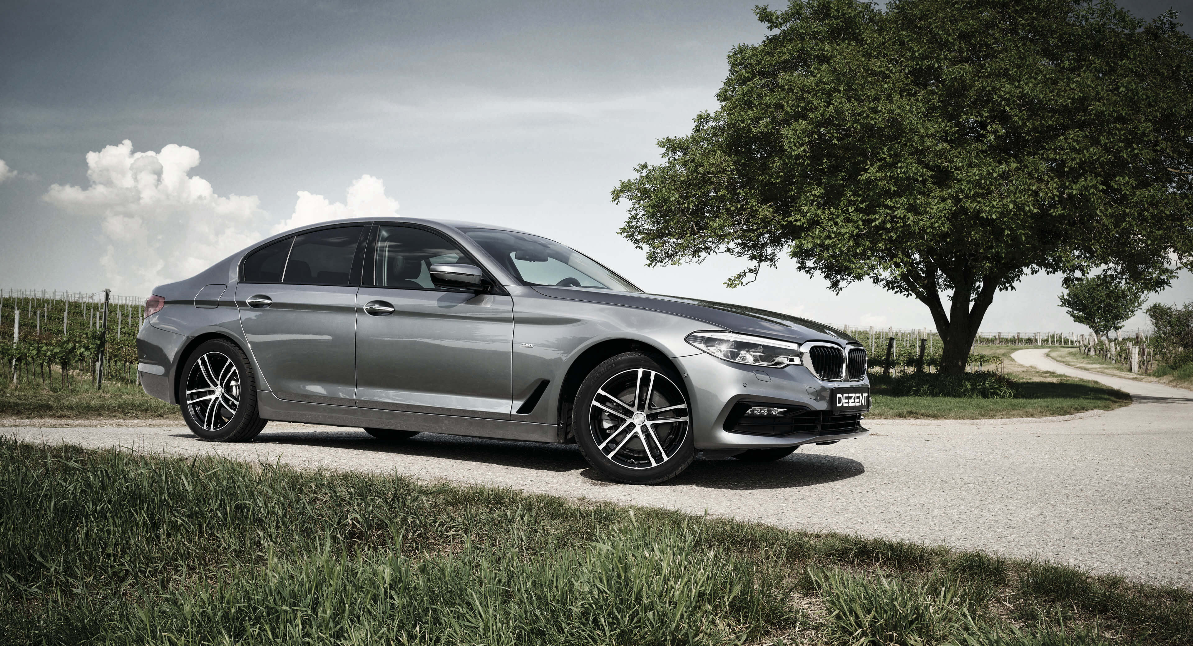 DEZENT TZ-c dark BMW5 Seite