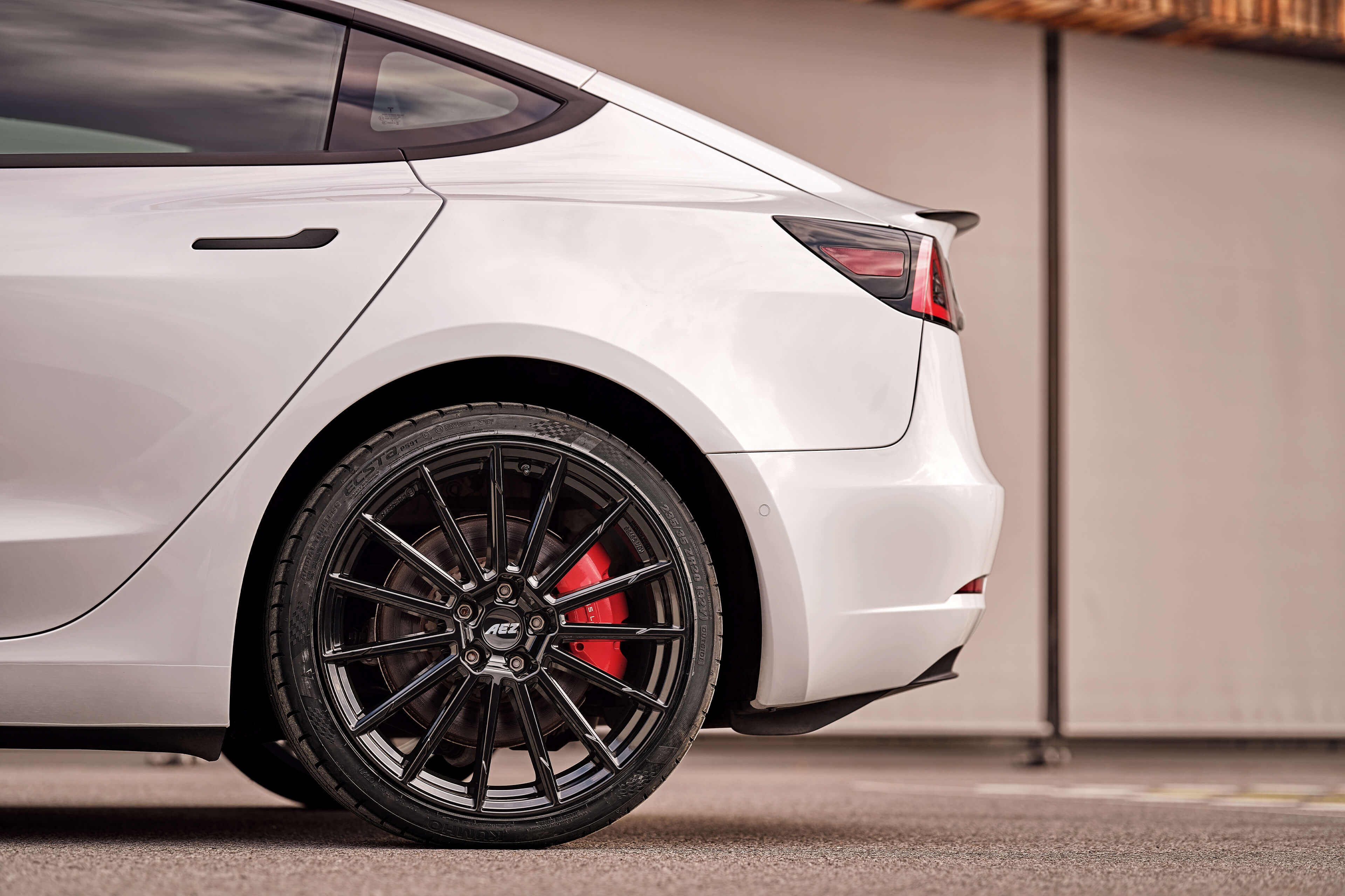 AEZ Atlanta black Tesla 1 Seite