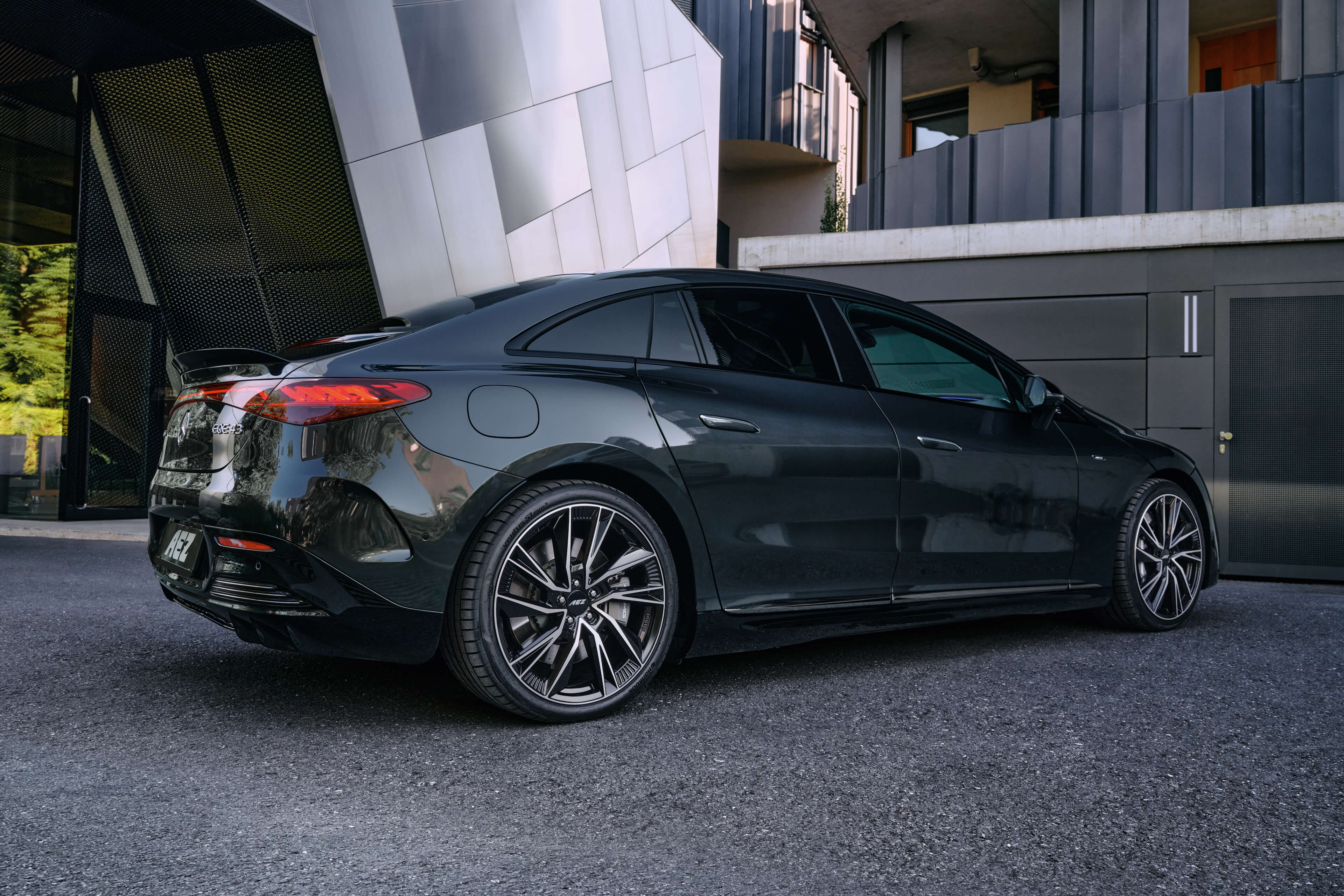 AEZ Havanna dark Mercedes EQE Heck