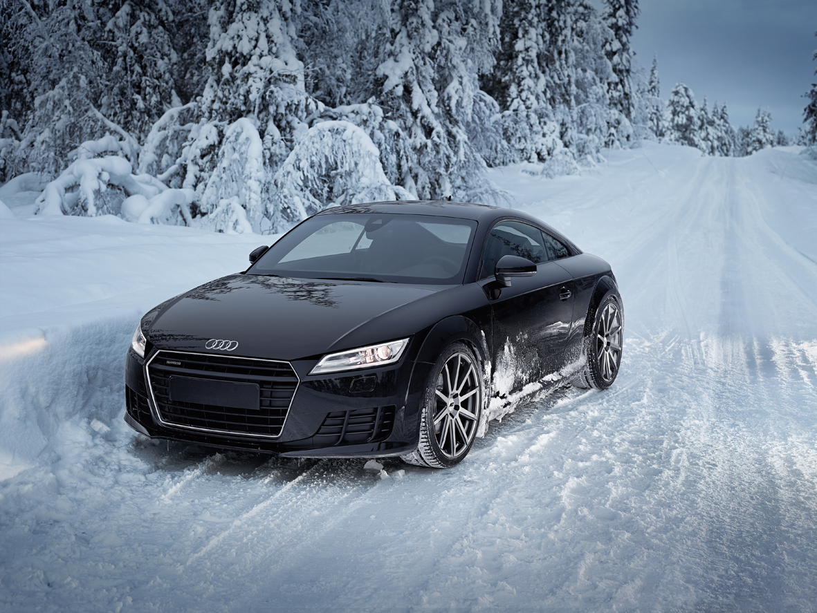 AEZ Straight Dark AUDI Winterpic 02