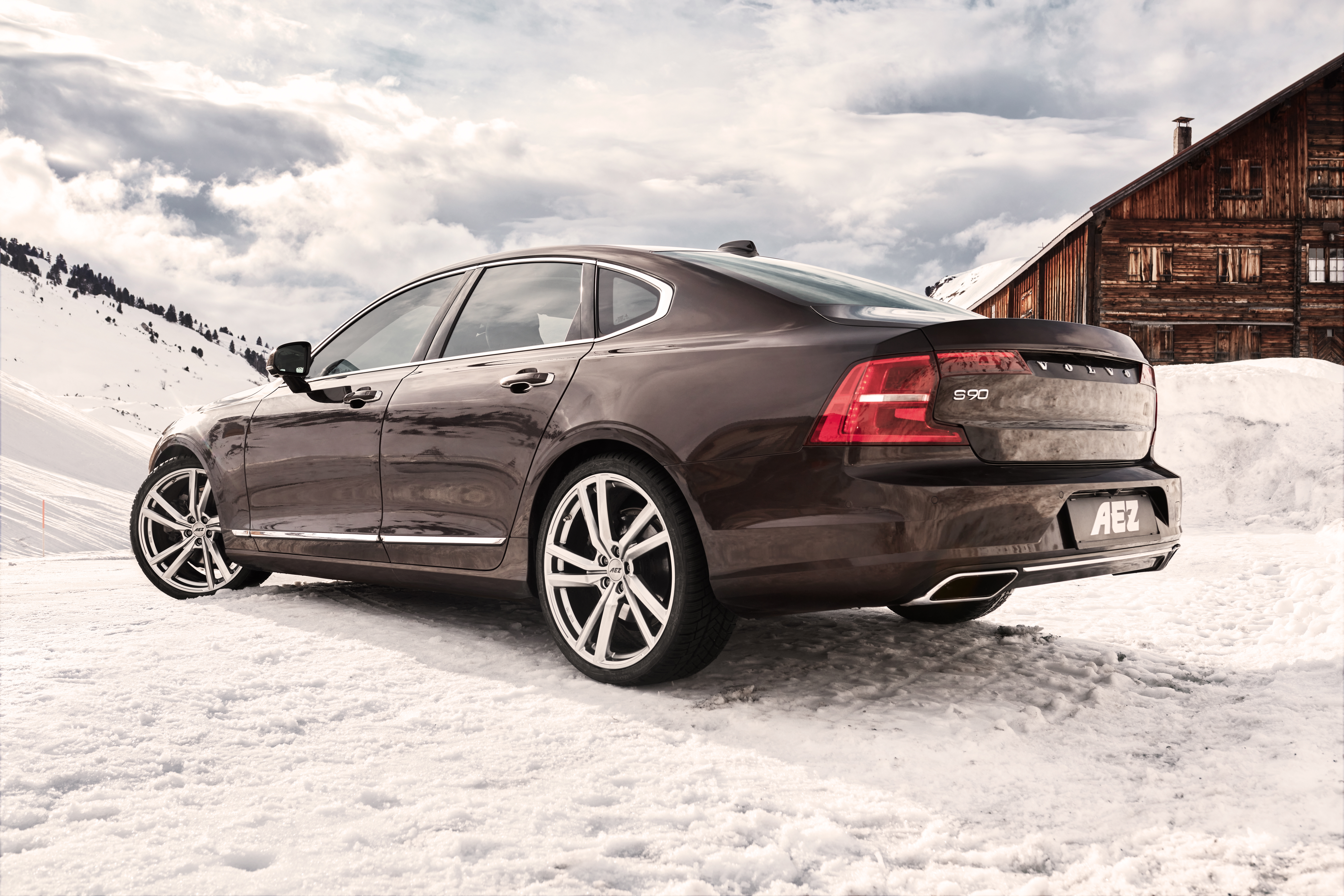 AEZ North High Gloss Volvo S90 Winterpic03