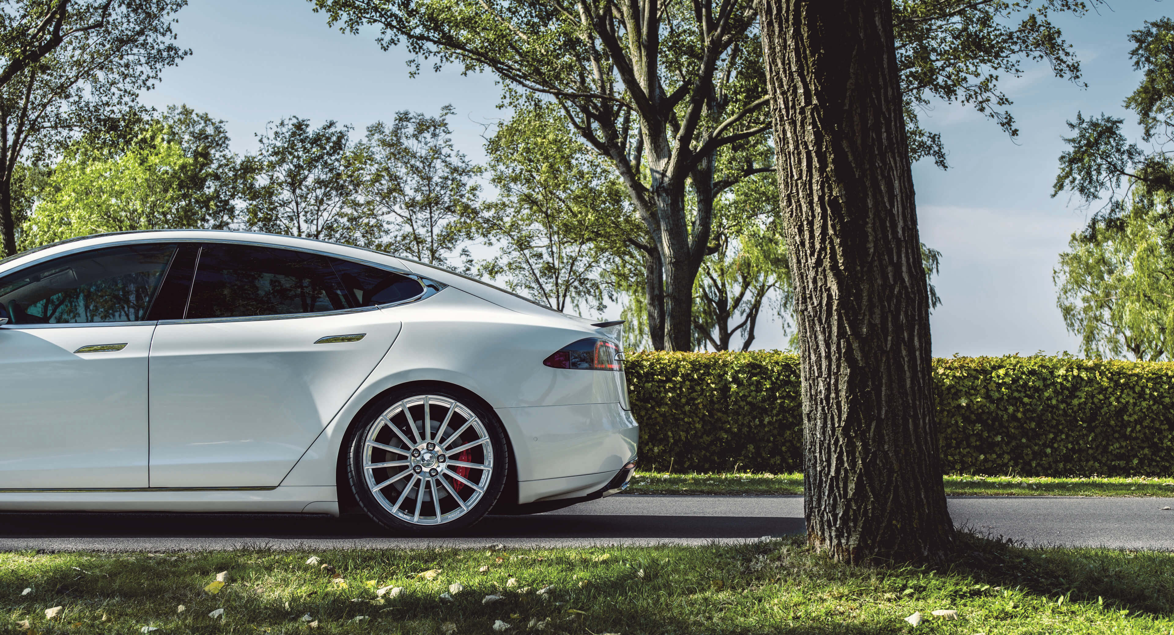 AEZ Steam forged Schmiederad Tesla 9x22 10x22 Mischbereifung staggered fitment