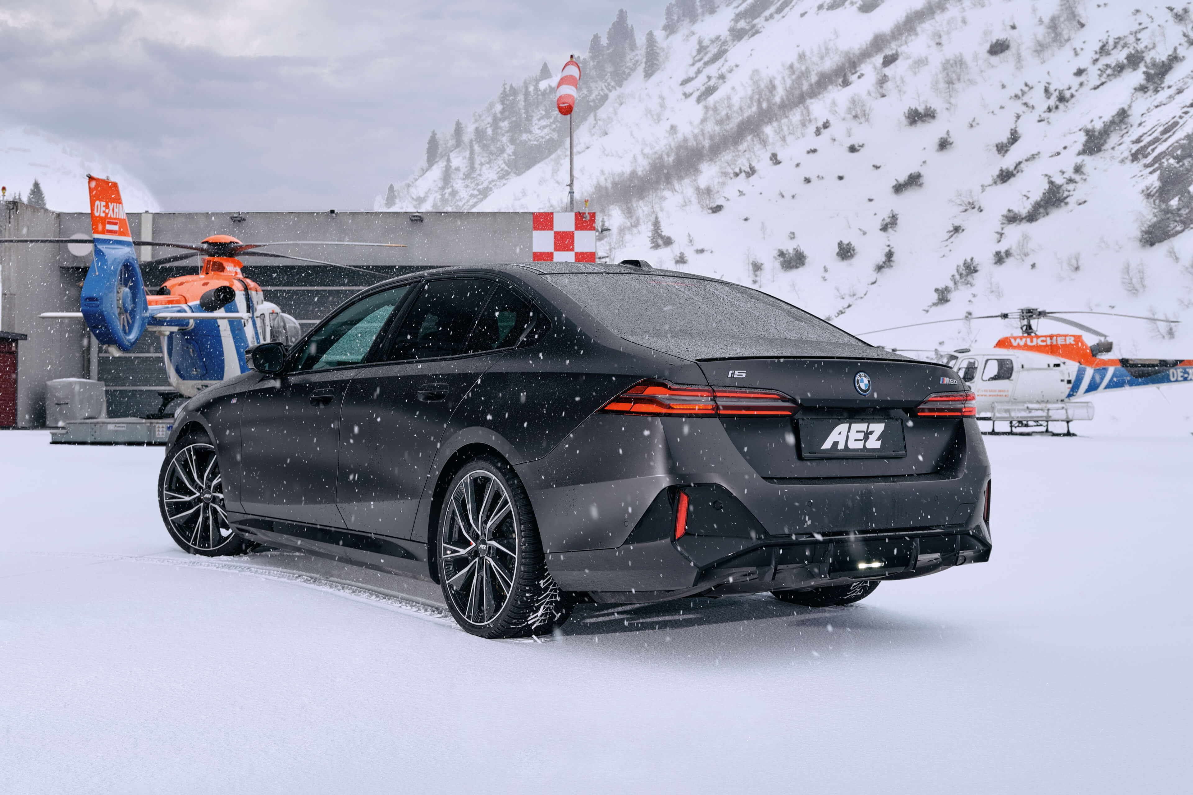 AEZ Havanna dark BMW i5 Heck