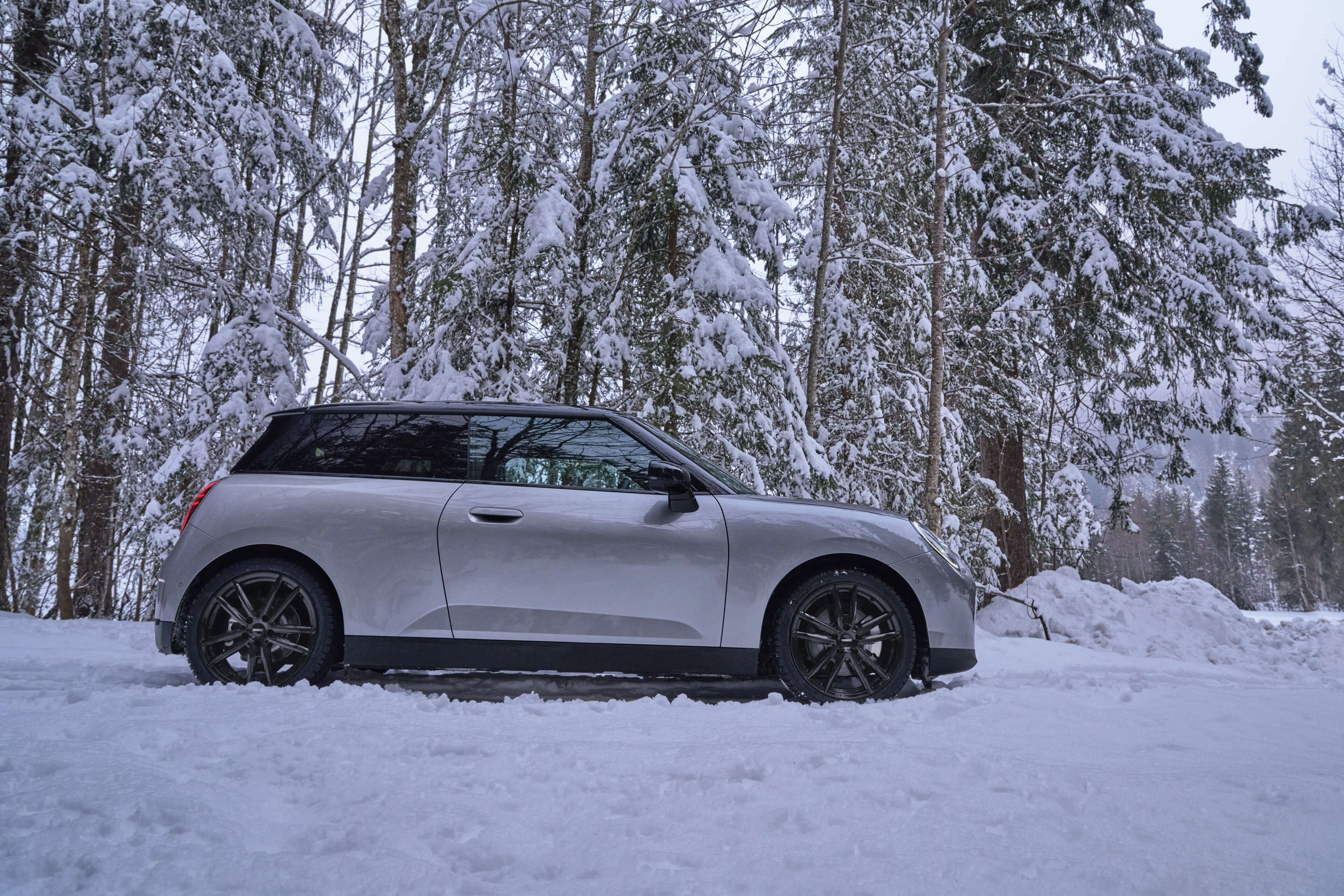 DEZENT KF black Mini Cooper Seite